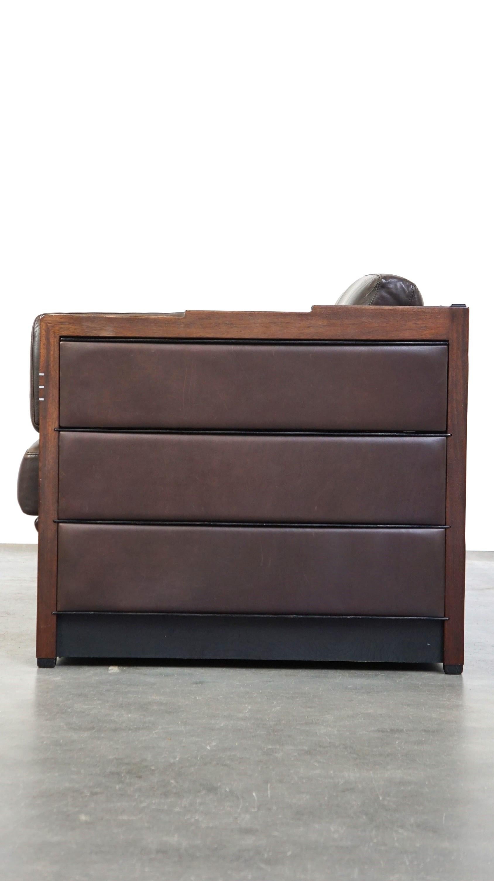 Schuitema Art Deco, canapé design 2,5 places en cuir, modèle Baldwin, Brown foncé Bon état - En vente à Harderwijk, NL