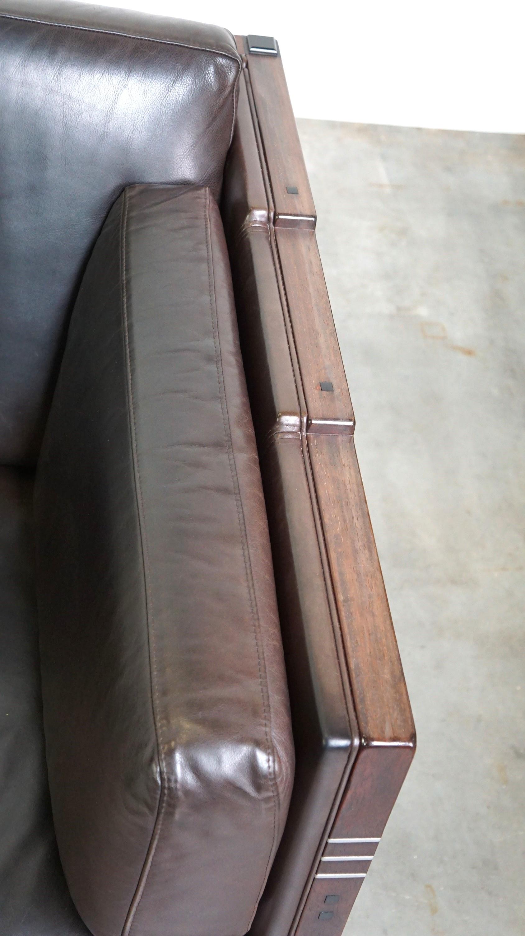 Schuitema Art Deco, canapé design 2,5 places en cuir, modèle Baldwin, Brown foncé en vente 2