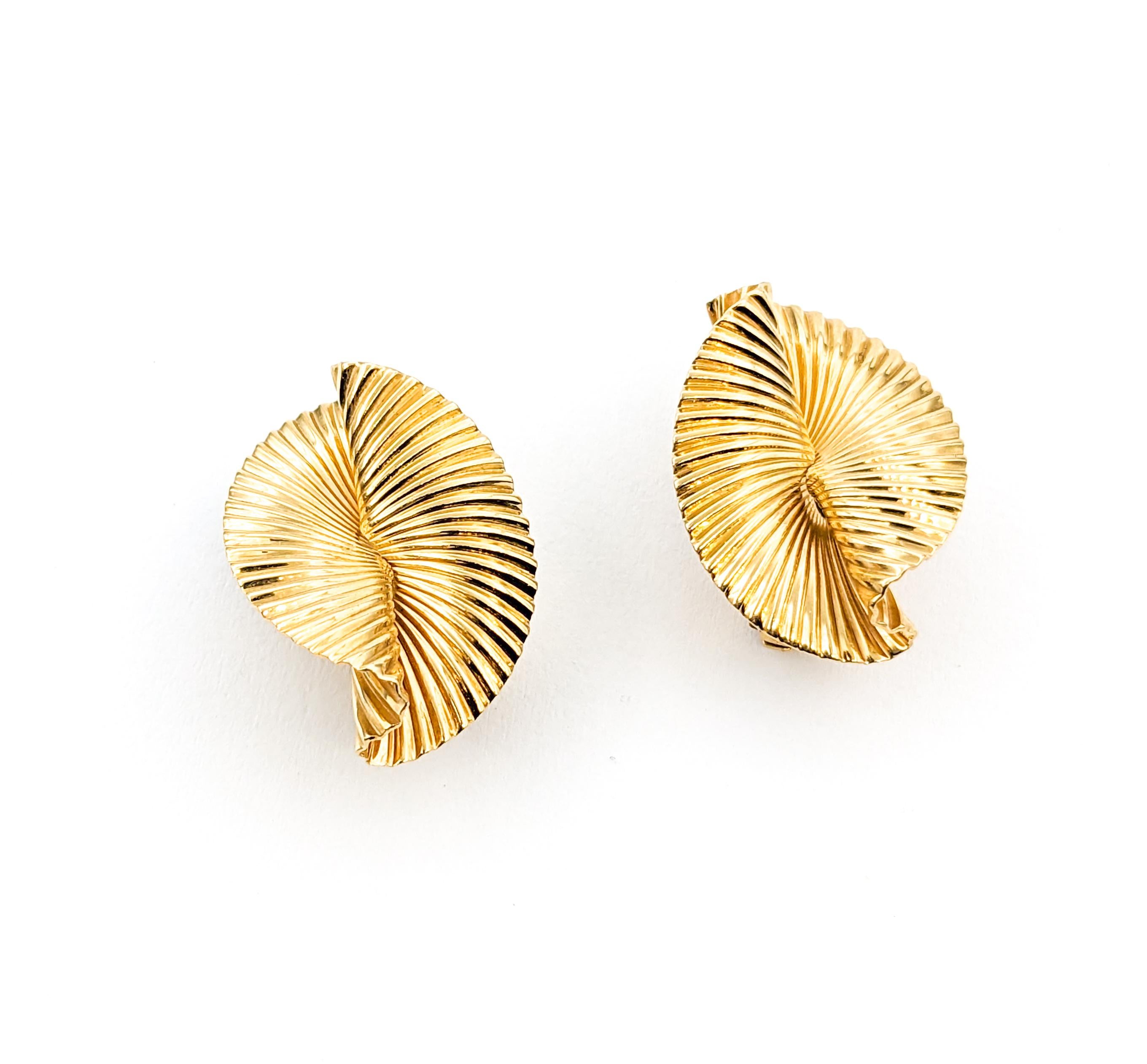Mid-Century Tiffany George Schuler Wirbel-Fächerohrringe aus Gelbgold im Zustand „Hervorragend“ in Bloomington, MN