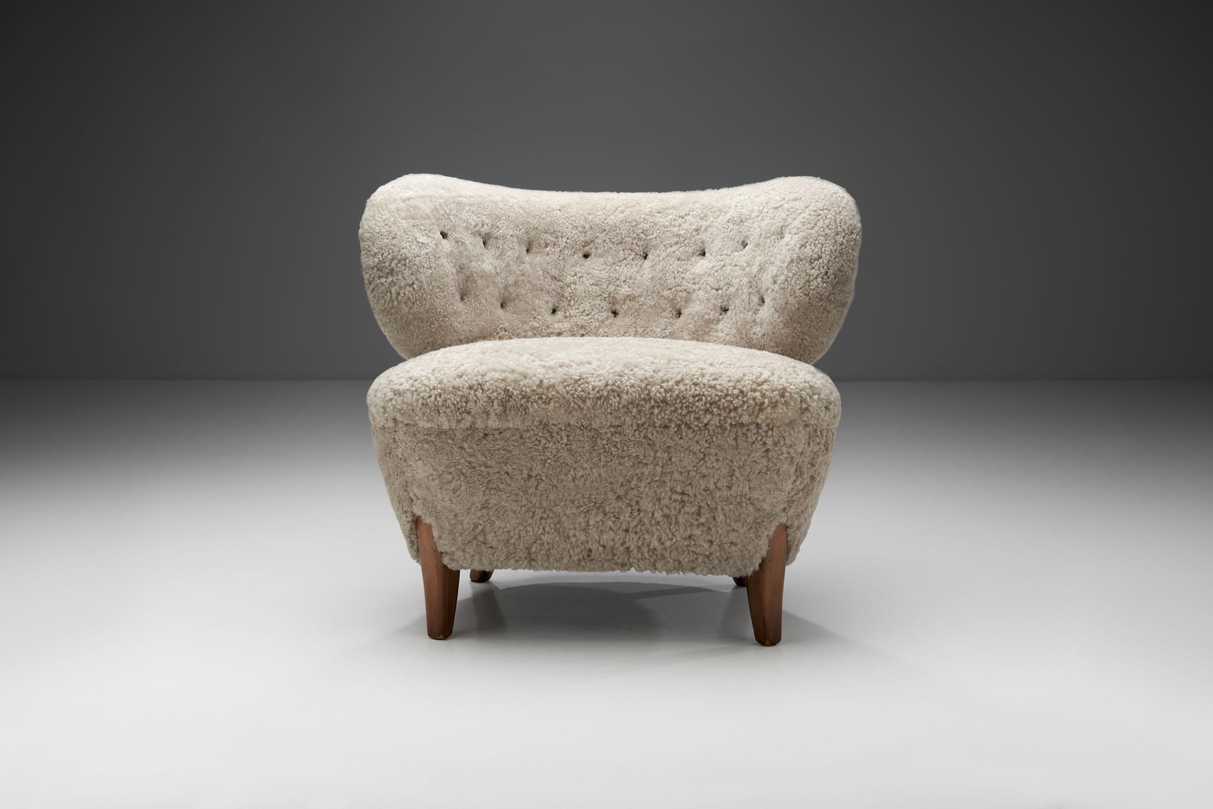 Mid-20th Century “Schulz” Lounge Chair by Otto Schulz for Jio Möbler Jönköping, Sweden circa 1940