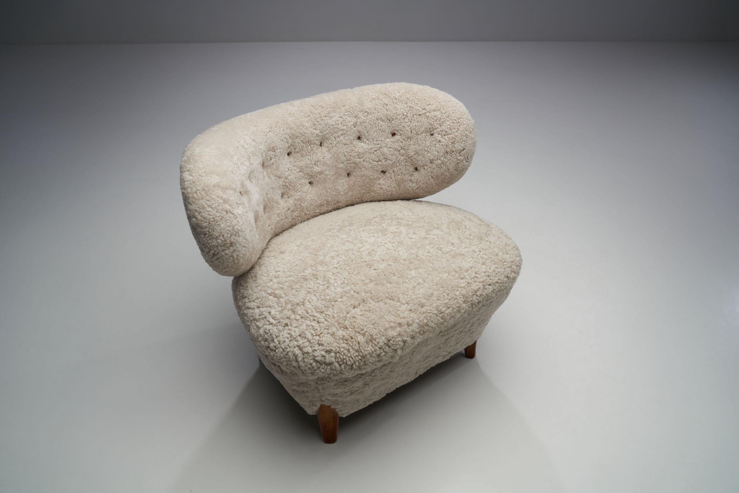 Sheepskin “Schulz” Lounge Chair by Otto Schulz for Jio Möbler Jönköping, Sweden circa 1940