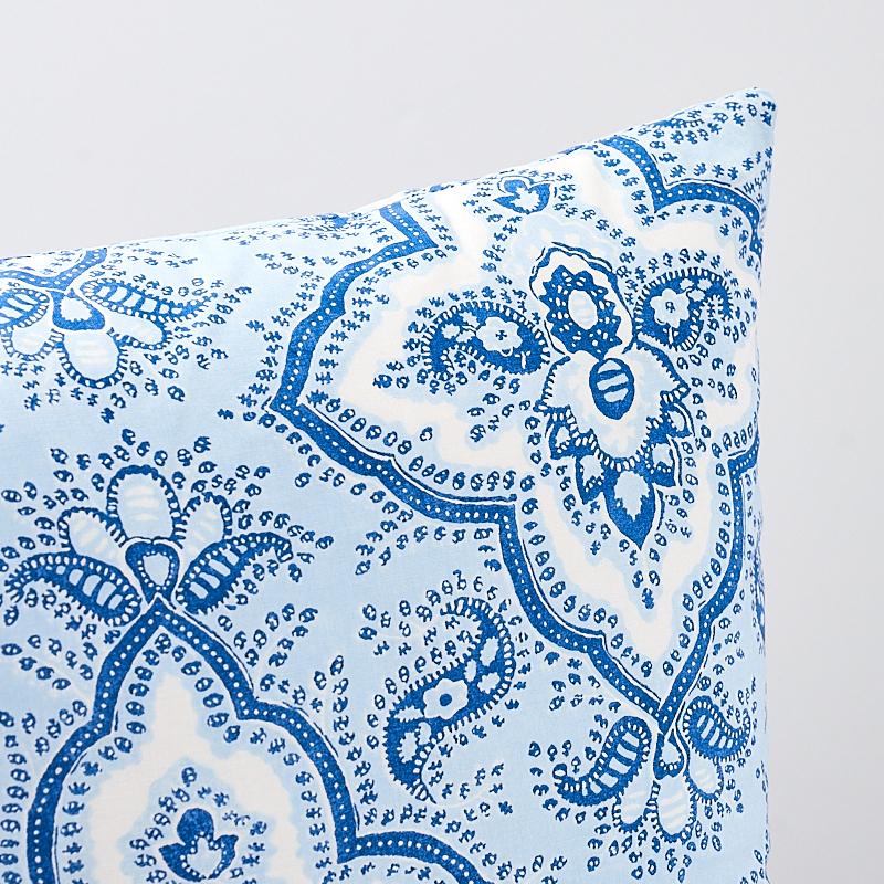This pillow features Amalia Medallion Handmade Print with a knife edge finish. With the look of an antique resist print, this screen-printed, allover medallion design is an intricate pattern with an endlessly practical, medium scale. Pillow includes