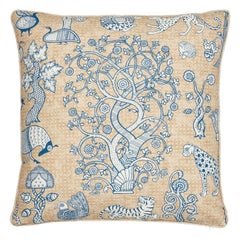 Almohada de dos caras de lino natural Schumacher Animalia Azul