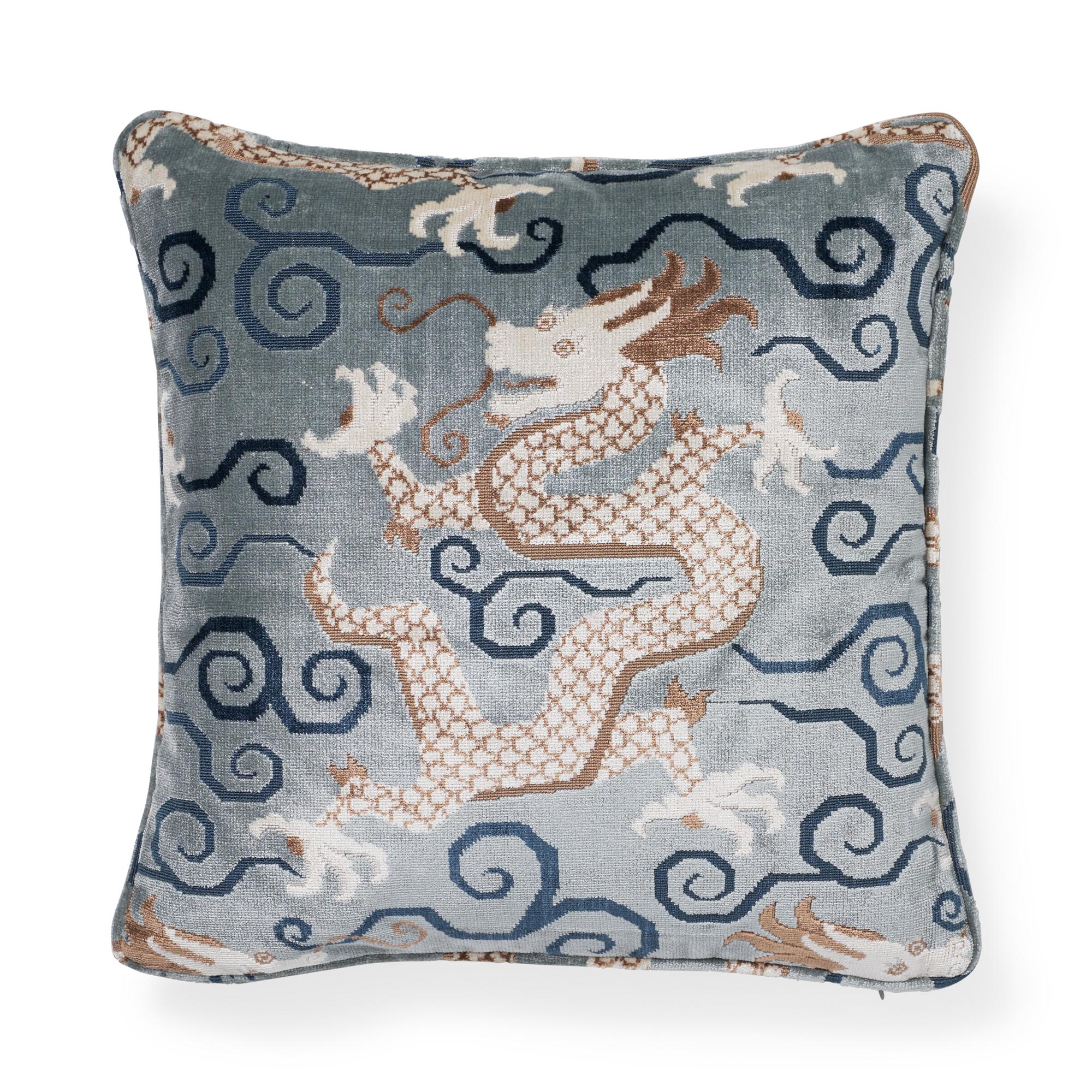 Belge Coussin double face en velours Bixi Bleu Céleste Schumacher en vente