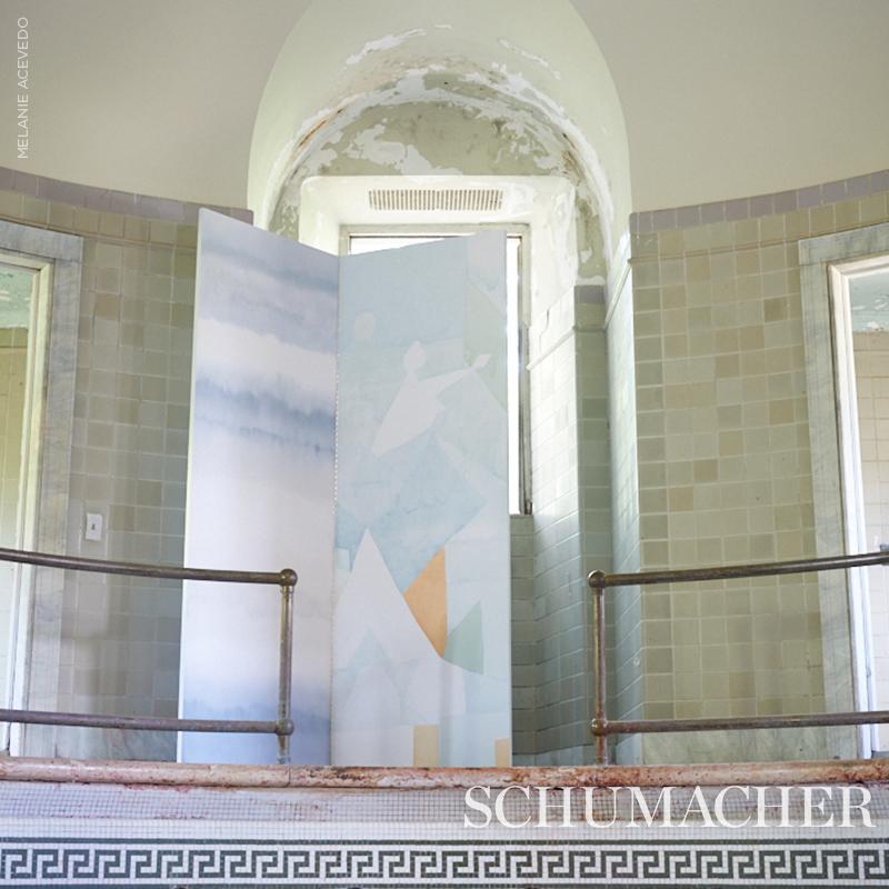 XXIe siècle et contemporain Schumacher par Peg Norriss Steps, papier peint bleu ciel et couleur cuivre en vente