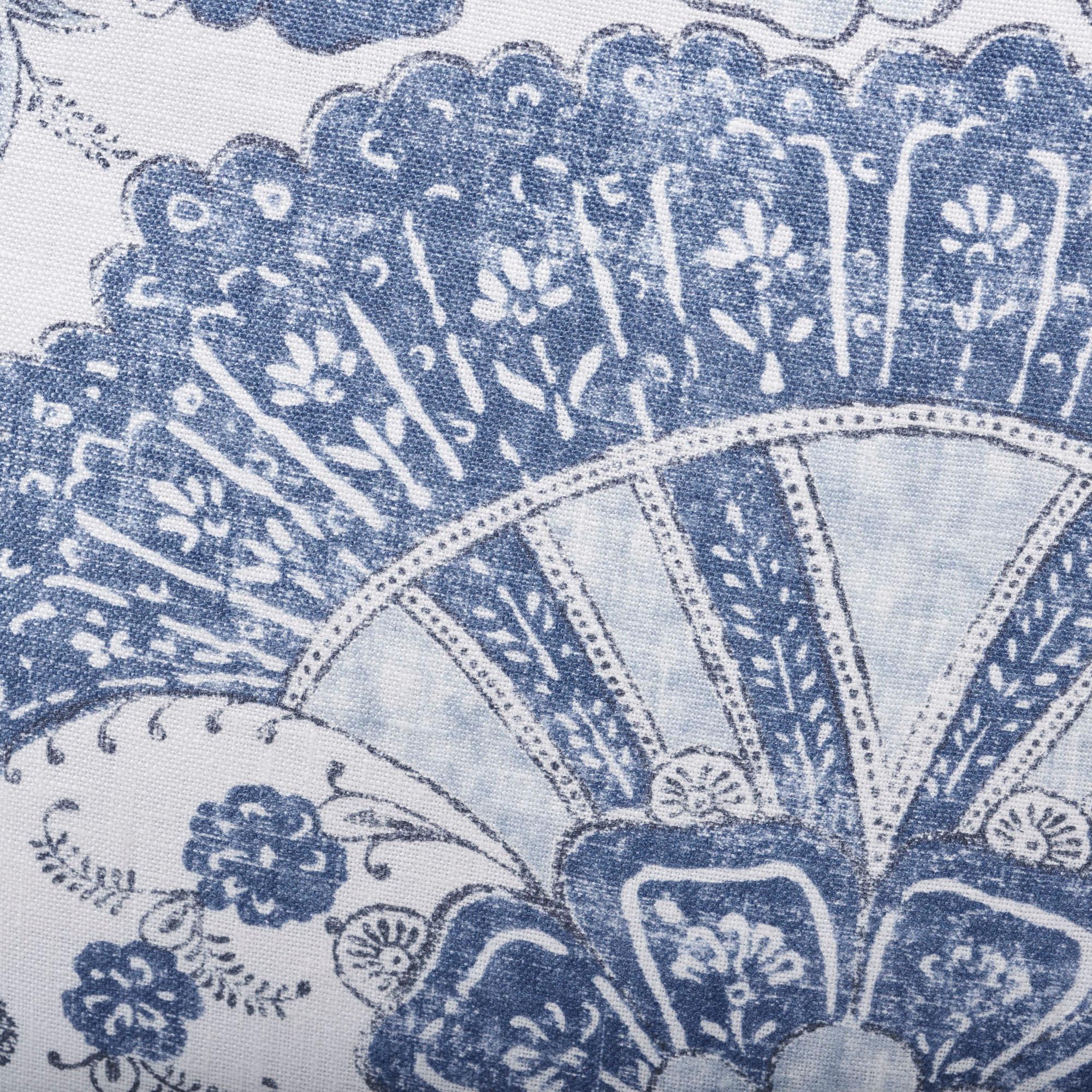 Lino Cuscino in lino bifacciale Calicut Floral Delft di Schumacher in vendita