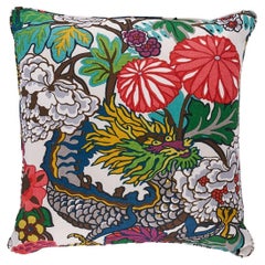 Schumacher coussin Chiang Mai Dragon 22 po. en albâtre