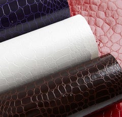 Carta da parati Schumacher Crocodile in bianco