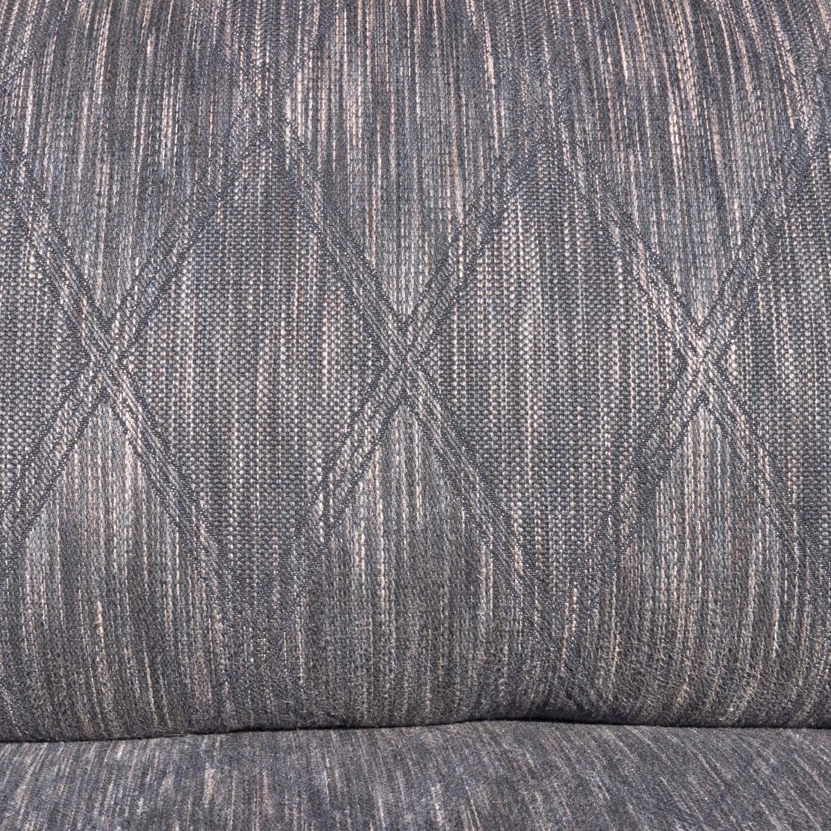 Européen Canapé Schumacher personnalisé par J & P, rembourrage sur mesure NYC en vente