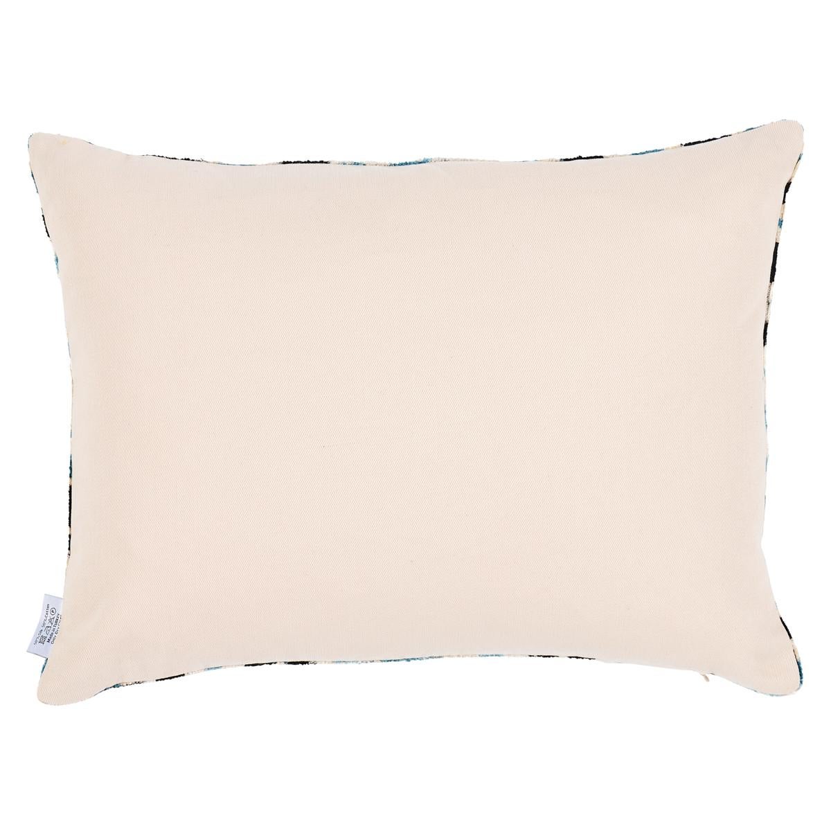 The Edirne Silk Velvet Pillow by Les Ottomans features handwoven fabric with a knife edge finish. Les Ottomans pillows are handmade in Istanbul, juxtaposing the traditional patterns of Turkey with a wide range of contemporary colors, designs and