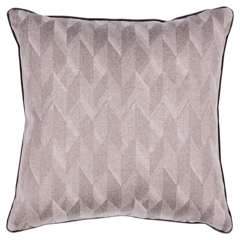 Schumacher Ezra Wool 22