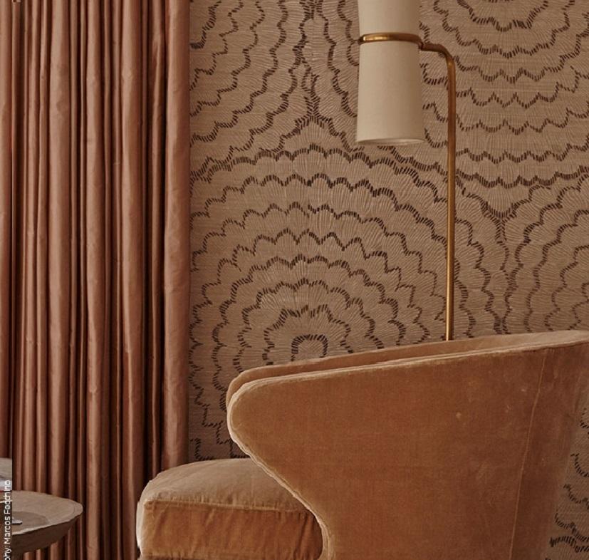 Overscale blossoms in a radiating pattern make a delicate and dreamy statement. The natural sisal ground adds dimension and textural allure.

• Sold in 8 yard increments. 


• Match: Straight