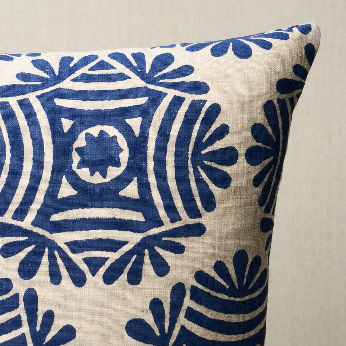 This pillow features Gilded Star Block Print by Drusus Tabor with a knife edge finish. Created in collaboration with Drusus Tabor and printed by hand on a soft linen ground, Gilded Star Block Print has the subtle variations and wonderful nuances