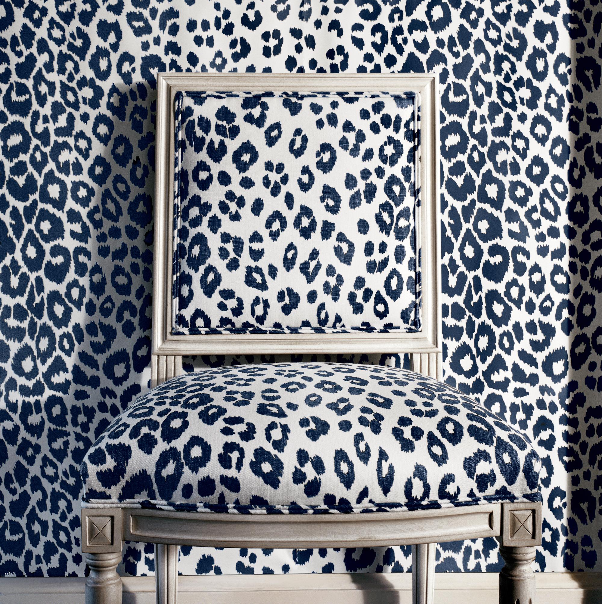 Modern Schumacher Iconic Leopard Wallpaper in Ink For Sale