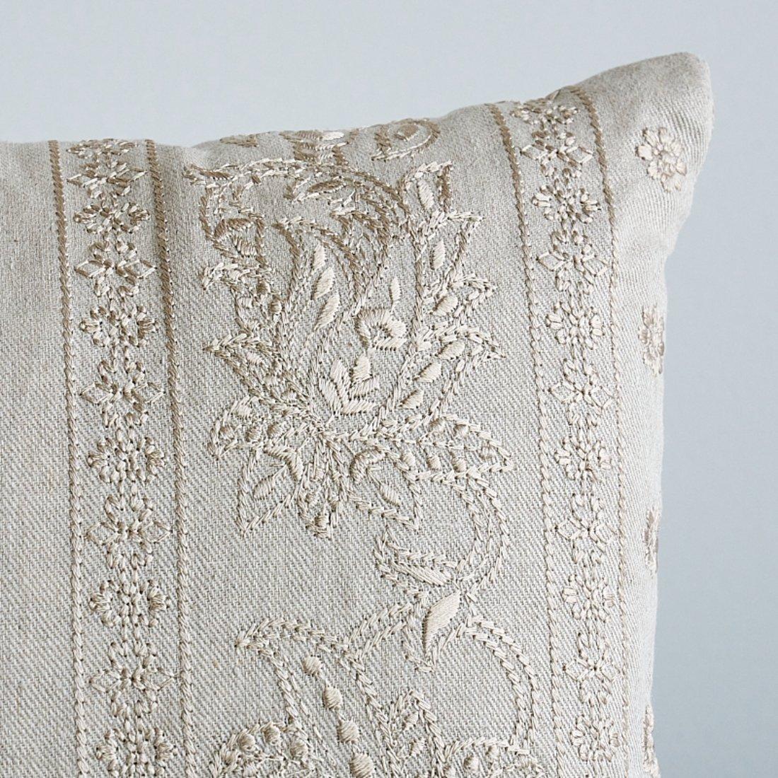 This pillow features Jaipur Linen Embroidery with a knife edge finish. Since 1889 we’ve been setting the bar with our exceptional products. A passion for beauty, respect for classicism and eye for the cutting edge are woven into everything we do.