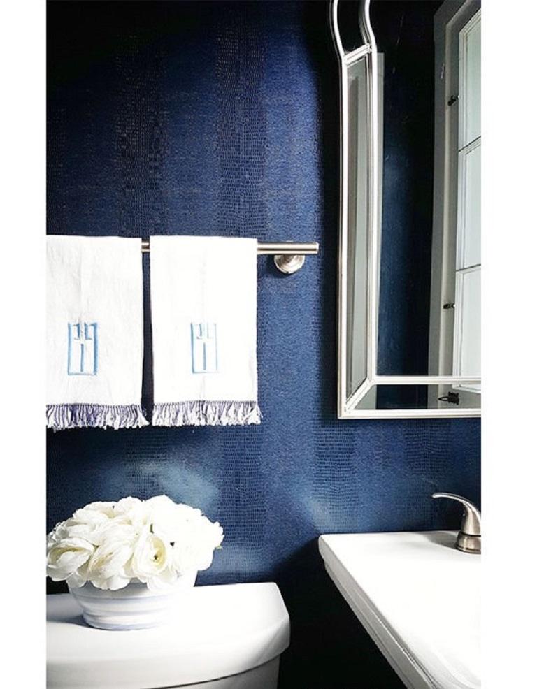 Schumacher Komodo Wallpaper in Lacquer For Sale at 1stDibs