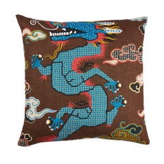 Coussin Schumacher Magical Ming Dragon de 20 pouces