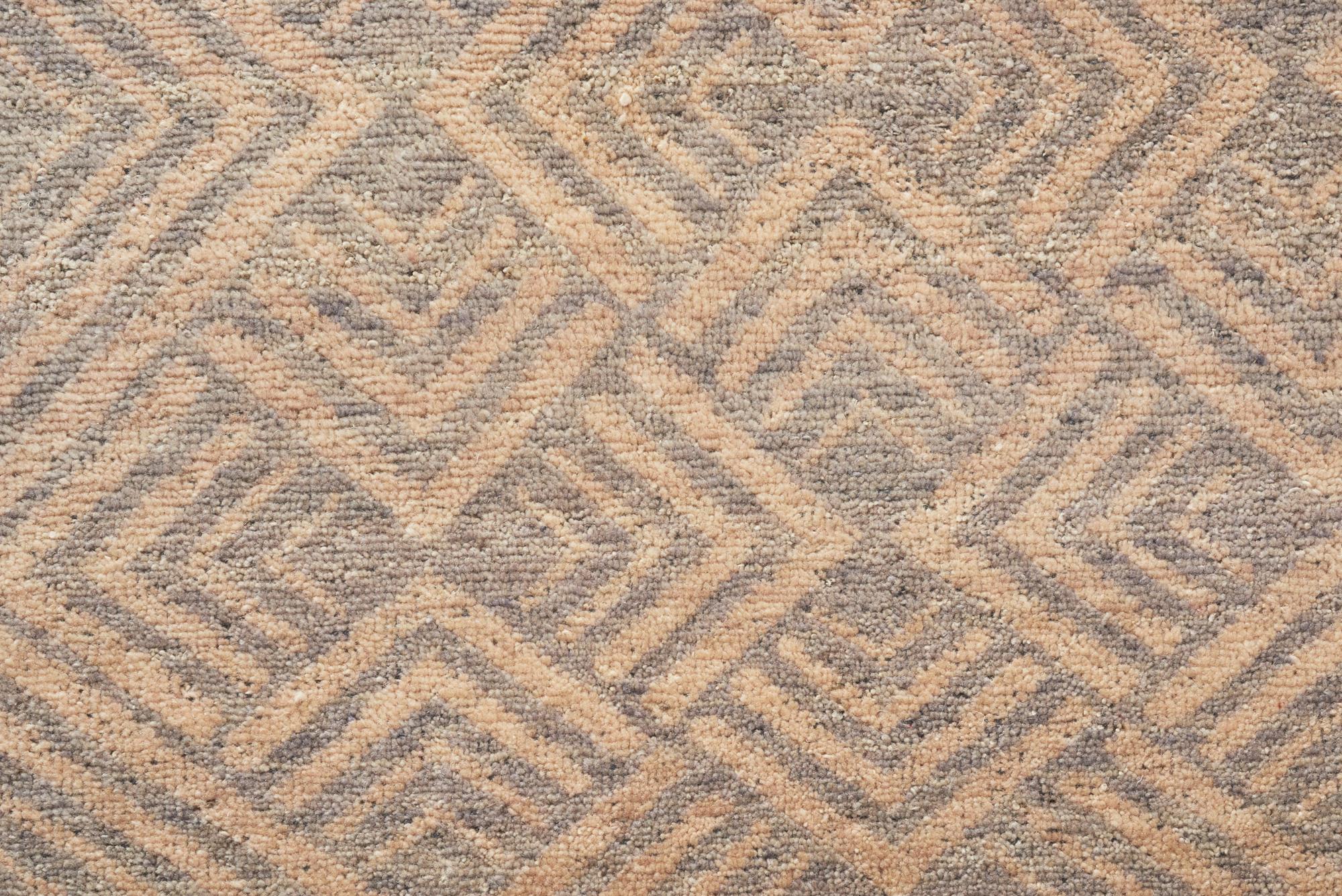 Modern Schumacher Monarch Area Rug in Hand Knotted Wool by Patterson Flynn Martin