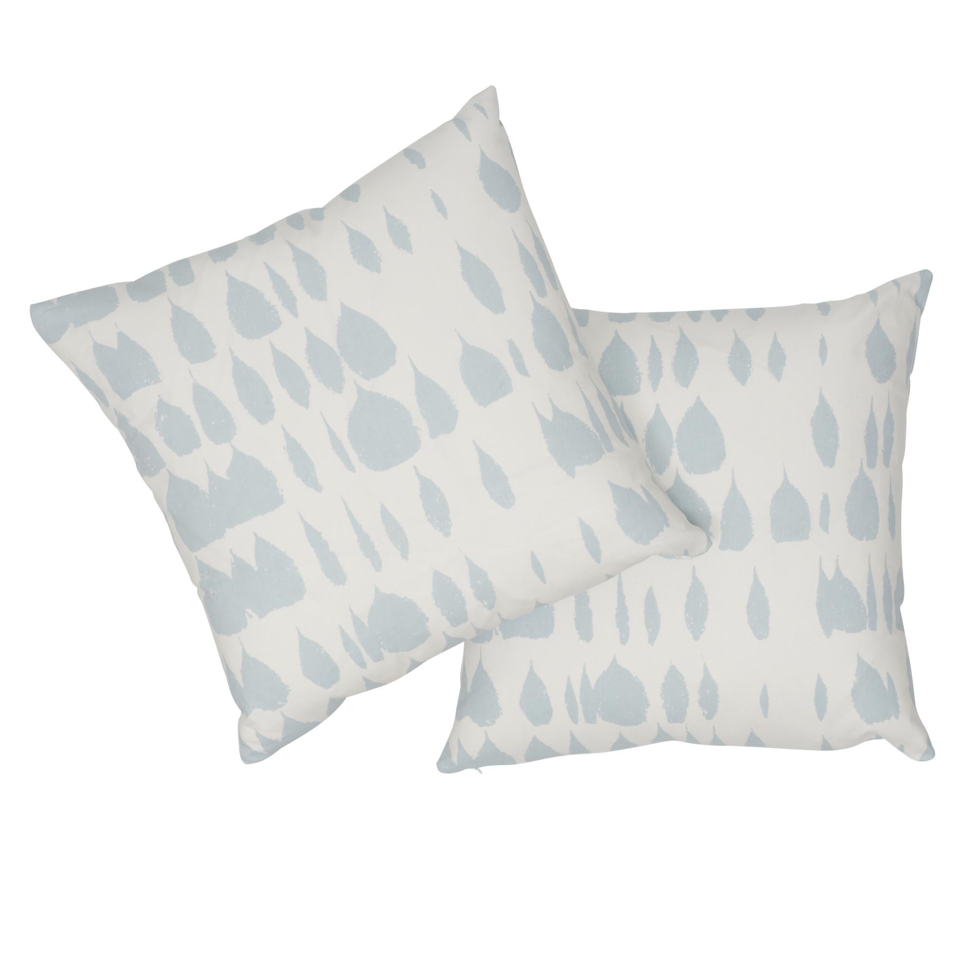 Schumacher Queen of Spain Sky Baumwolle zweiseitiges Kissen im Angebot 1