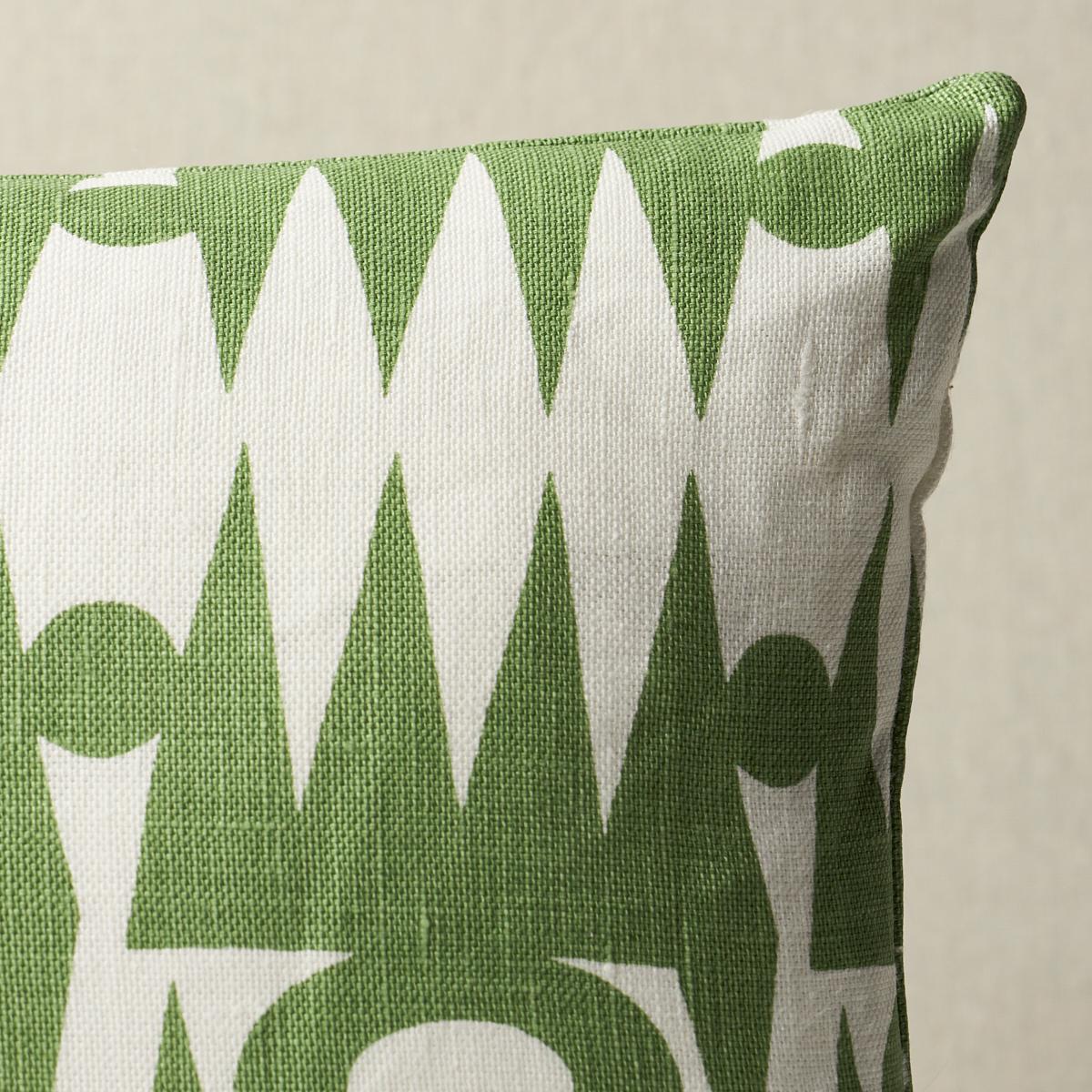 This pillow features Ra by Drusus Tabor with a knife edge finish. Created in collaboration with Drusus Tabor and named for the Egyptian sun god, Ra is a dynamic geometric design that creates a vertical stripe effect. Pillow includes a feather/down