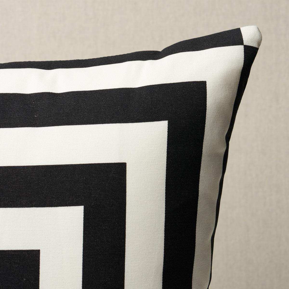 This pillow features Roxbury Indoor/Outdoor with a knife edge finish. A graphic large-scale design, Roxbury Indoor/Outdoor in black is a bold geometric that invites pattern play. Pillow includes a polyfill insert and hidden zipper closure.