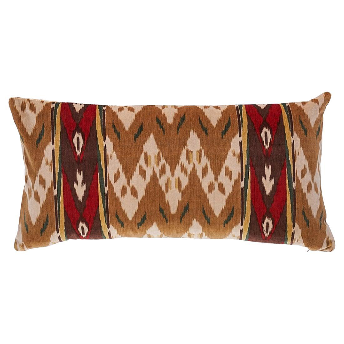 Schumacher - Coussin en velours Samar Ikat doré