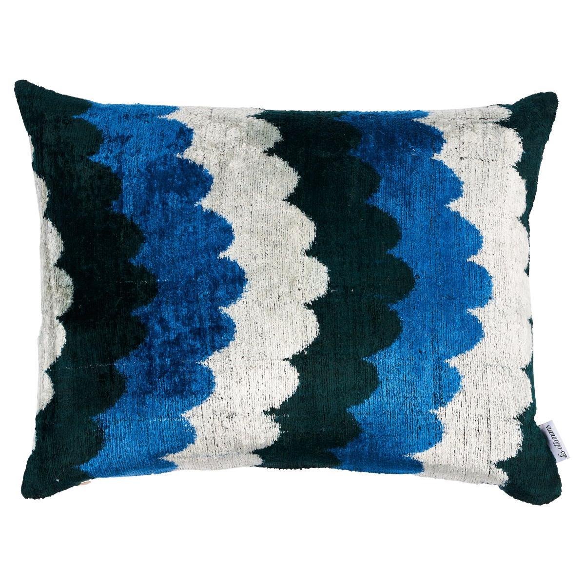 Schumacher Samsun Silk Velvet in Blue & Green 20 x 16" Pillow For Sale