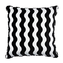 Schumacher coussin The Wave 24 po. (La vague) noir