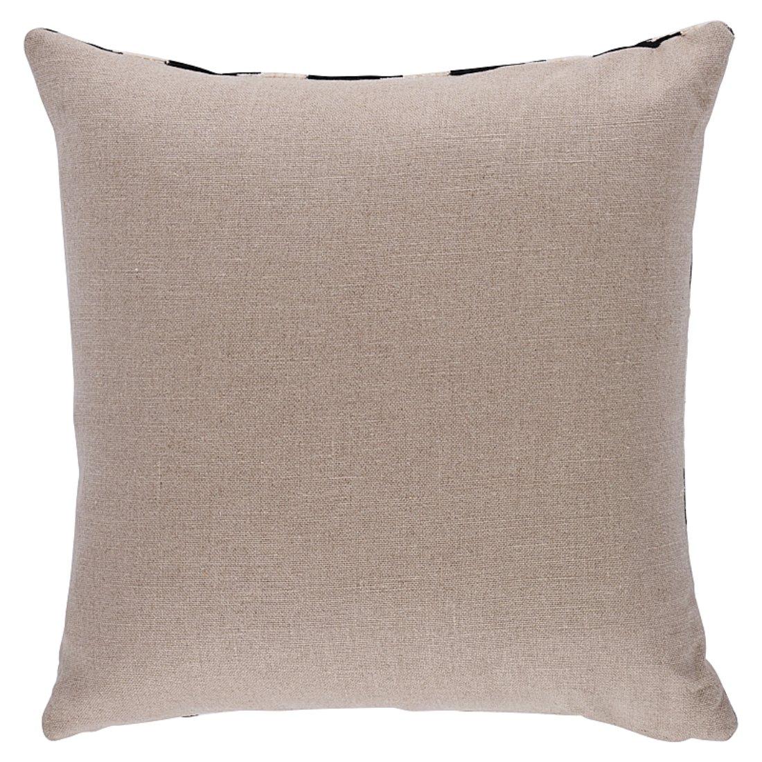 This pillow features Tutsi by David Kaihoi for Schumacher with a Knife Edge finish. A hardwearing yet sophisticated, heavyweight velvet with both cut and loop pile for added texture and depth, African motifs and subtle striations heighten its visual
