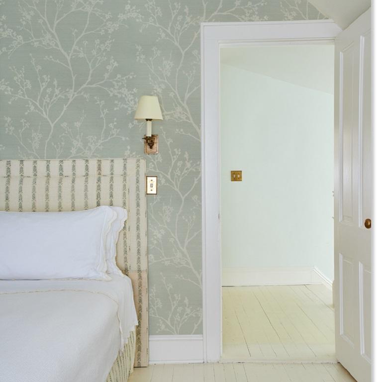 Chinois Papier peint imprimé Sisal de Schumacher Twiggy dans le ciel en vente