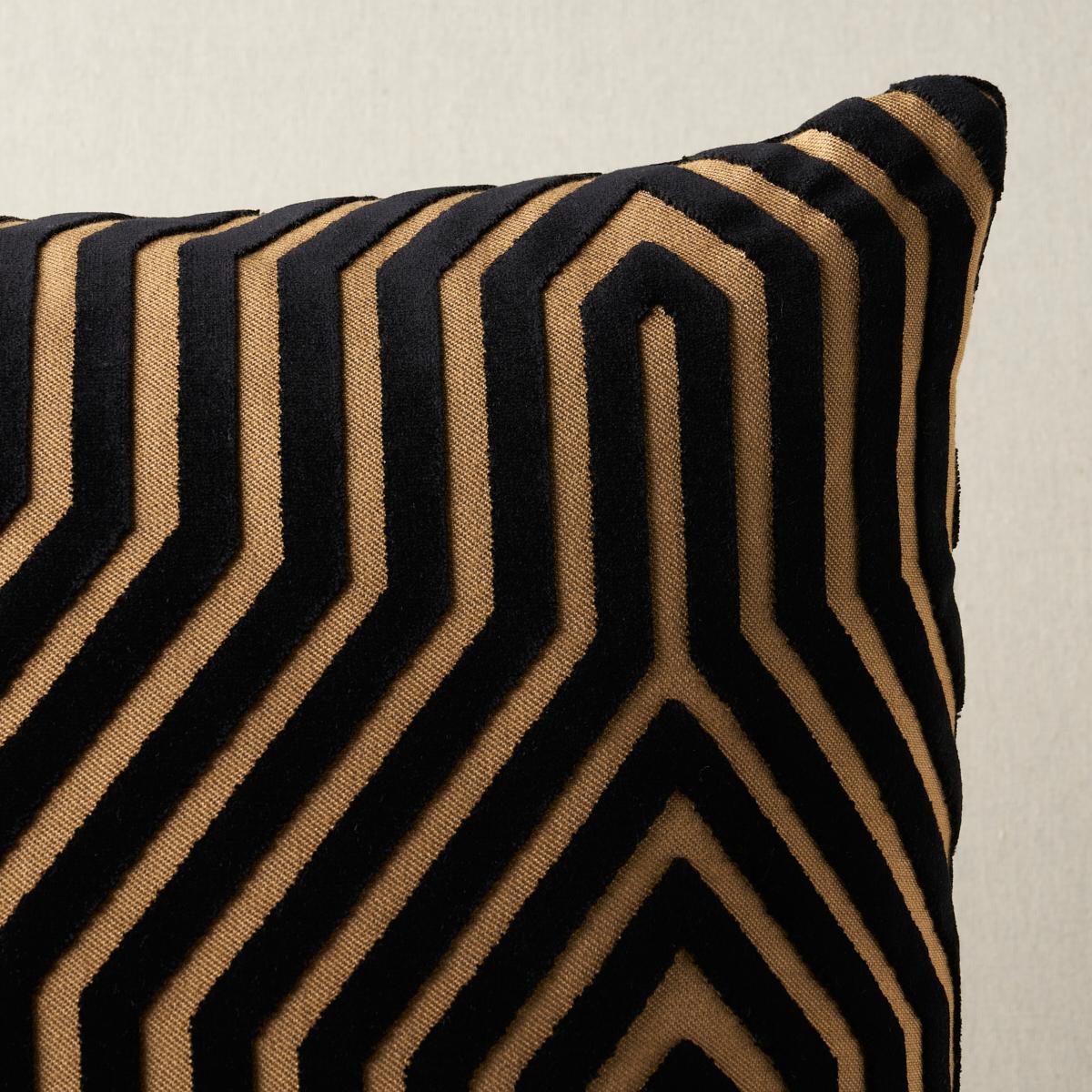 This pillow features Vanderbilt Velvet by Mary McDonald for Schumacher with a knife edge finish. A large-scale, linear design gives this Italian cut velvet fabric a graphic sensibility, while the silk-like pile adds extra dimension and a luxurious