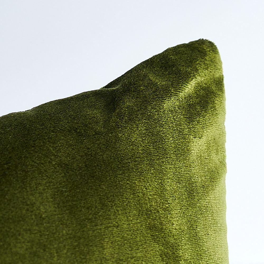 This pillow features Venetian Silk Velvet with a knife edge finish. The ultimate in sumptuous luxury, our gorgeous silk velvet has an unbelievably lush hand and a wonderful luster. Pillow includes a feather/down fill insert and hidden zipper