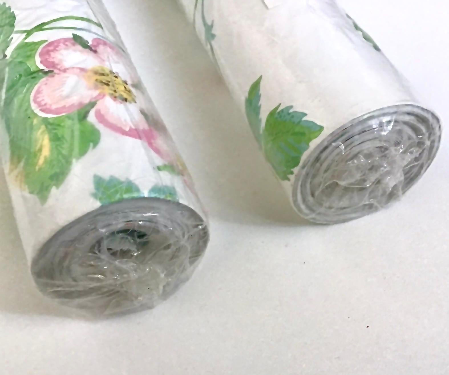 Schumacher x Wedgewood Wild Strawberry Wallpaper, Wedgewood Collection, 1972 For Sale 3