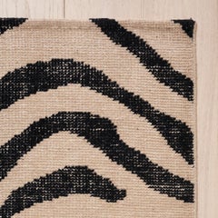 Schumacher Zebre 3' x 10' Hand-Knotted Rug In Ivory/ Black