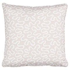 Almohada Schumacher Zoelie 18" Natural