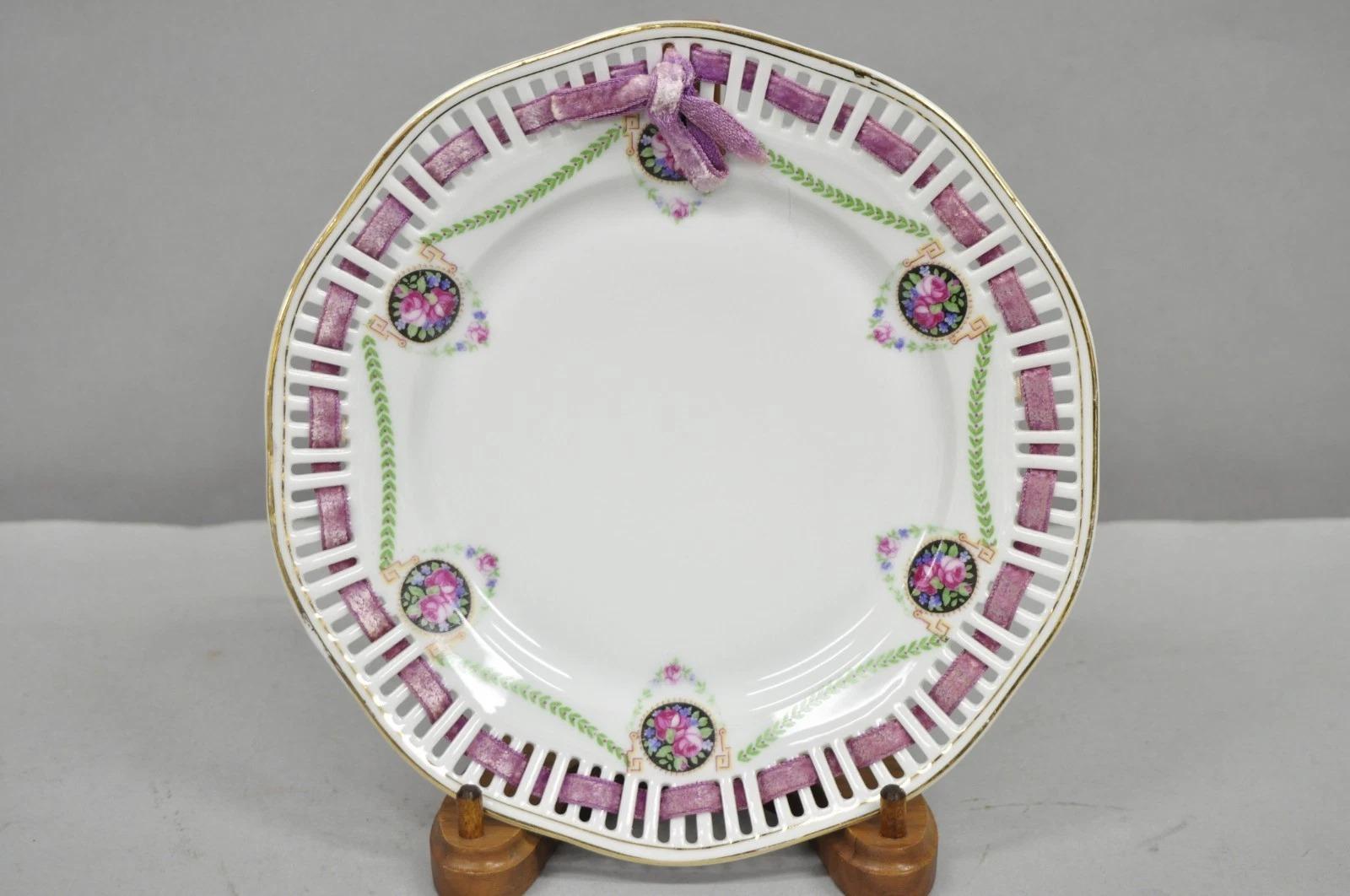 Anciennes assiettes Schumann Bavaria Germany Victorian Reticulated Floral Roses 8.5