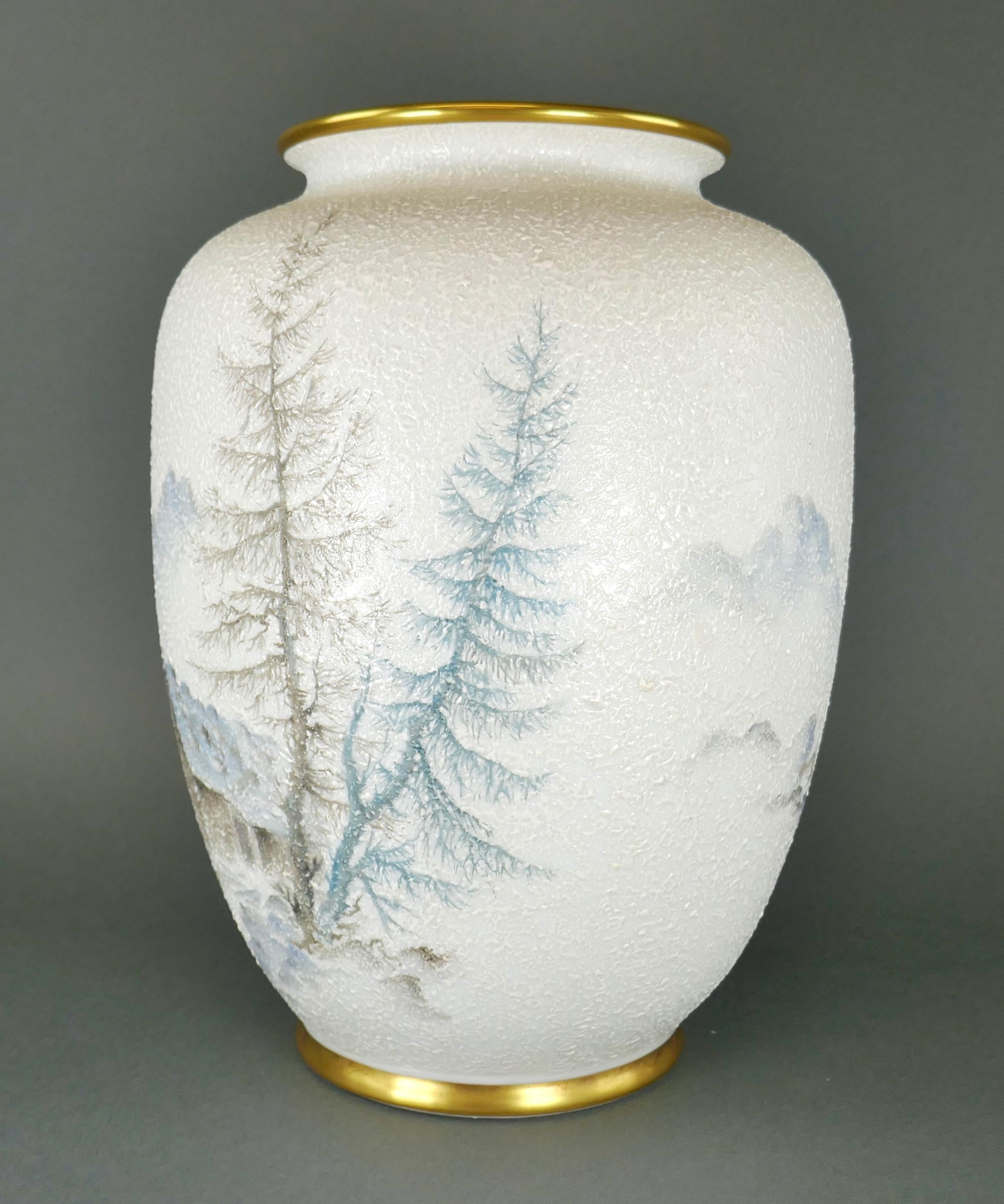 Schumann Bavaria Mountain Snow Scene German Alps Moriage Porcelain Gilt Vase In Good Condition For Sale In San Juan Capistrano, CA