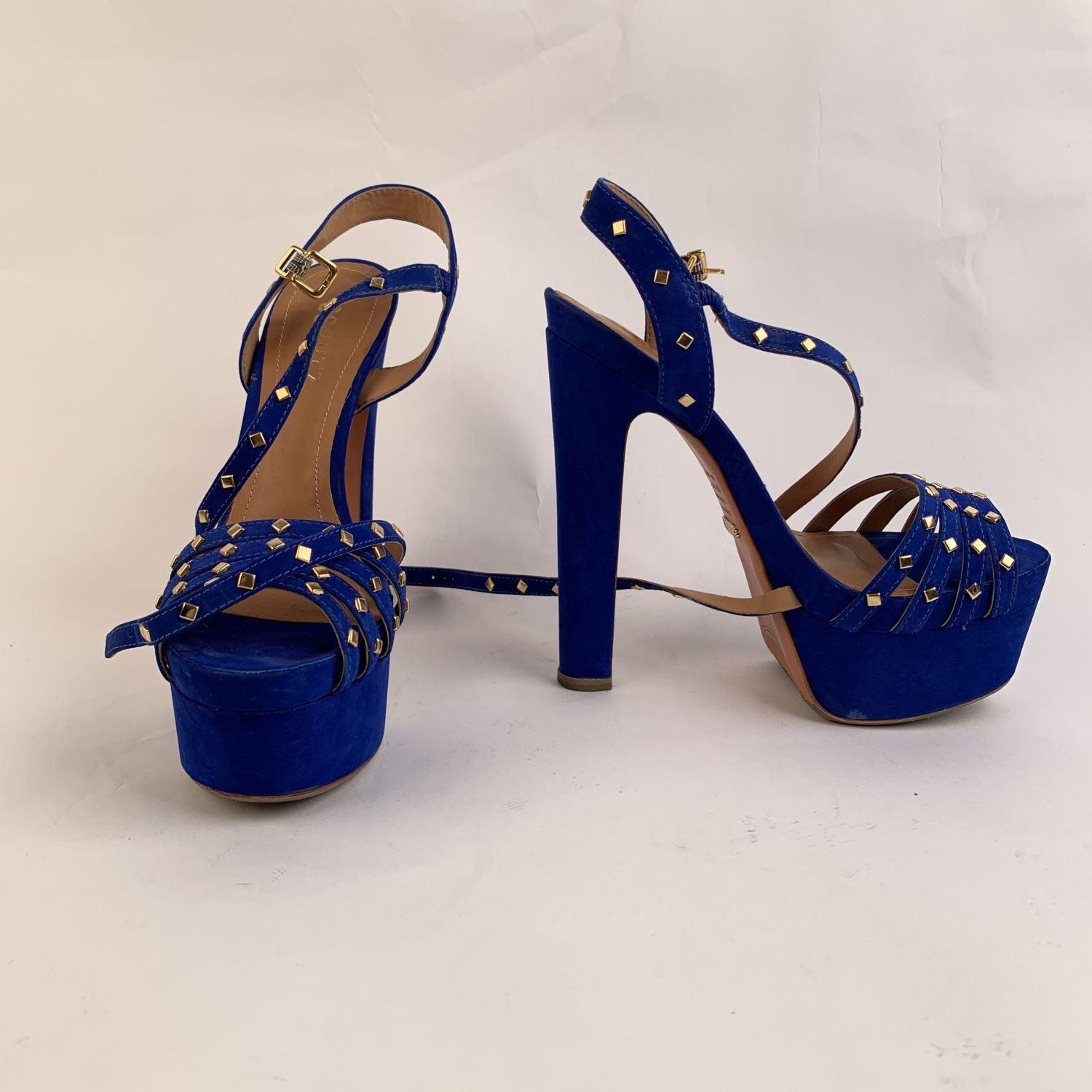 Schutz Sandalias de tacón alto de ante azul con tachuelas Talla 39 Negro en venta