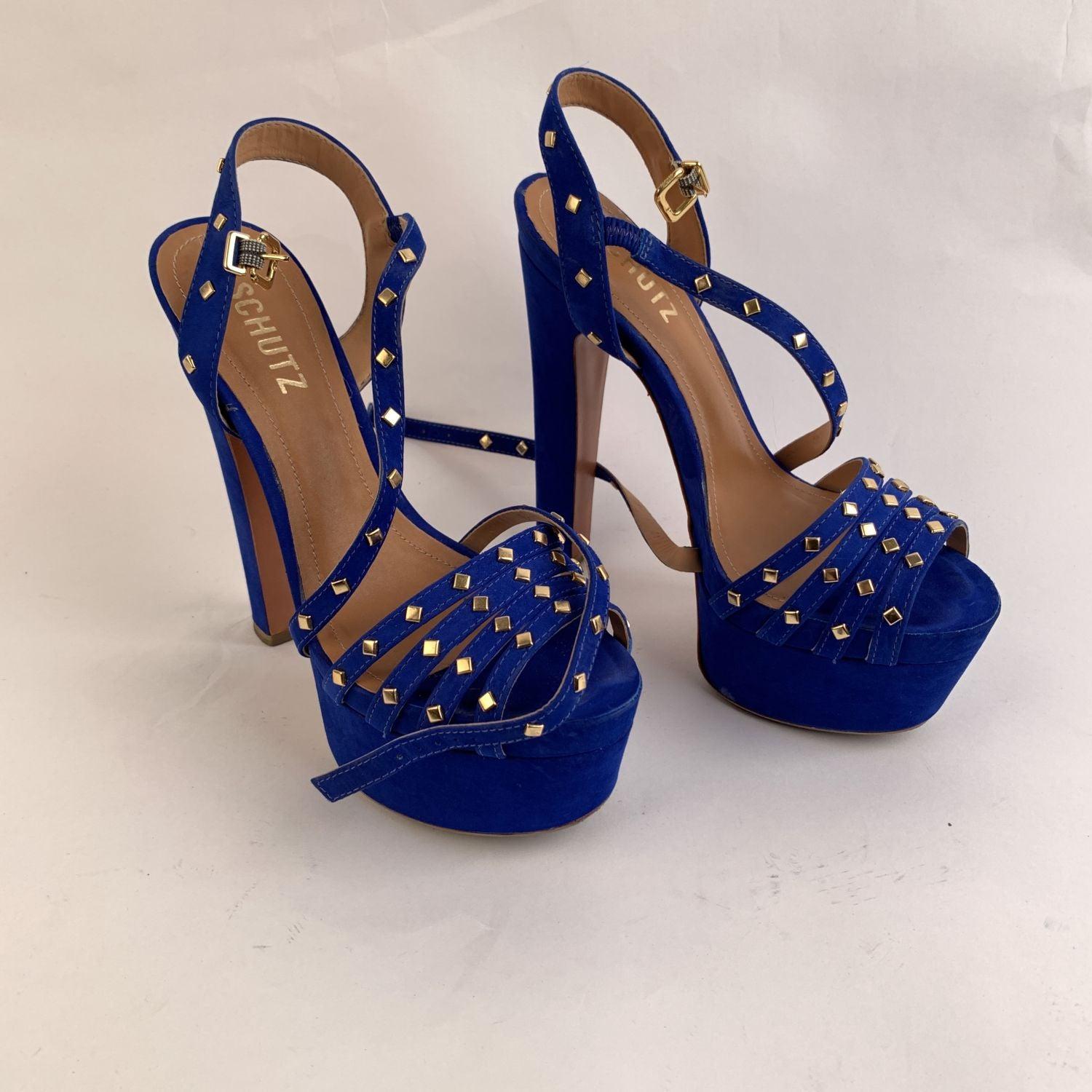 Schutz Sandalias de tacón alto de ante azul con tachuelas Talla 39 en Bueno estado para la venta en Rome, Rome