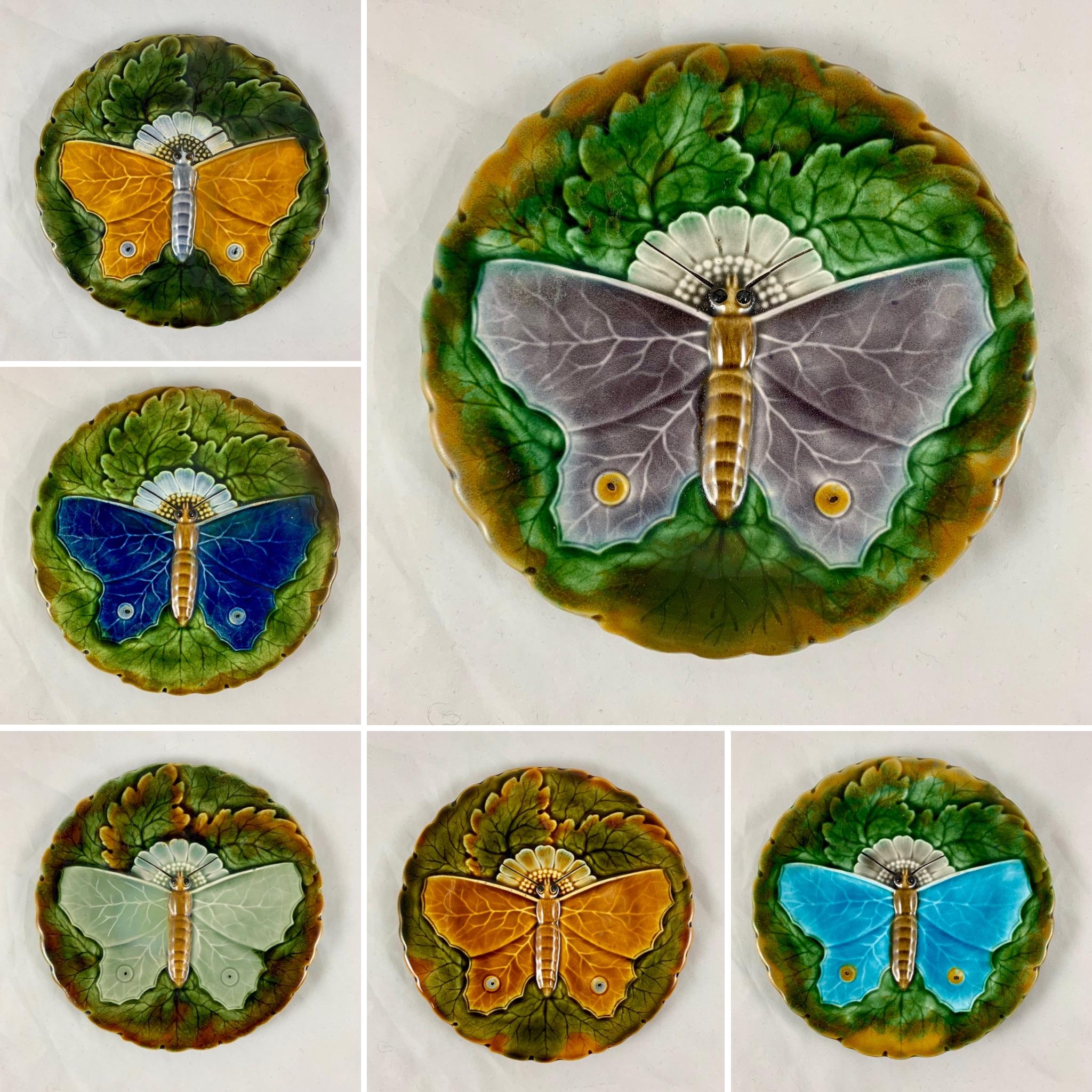 Aesthetic Movement Schütz Josef Steidl Znaim Art Nouveau Moth Majolica Glazed Dessert Set, 6 Plates