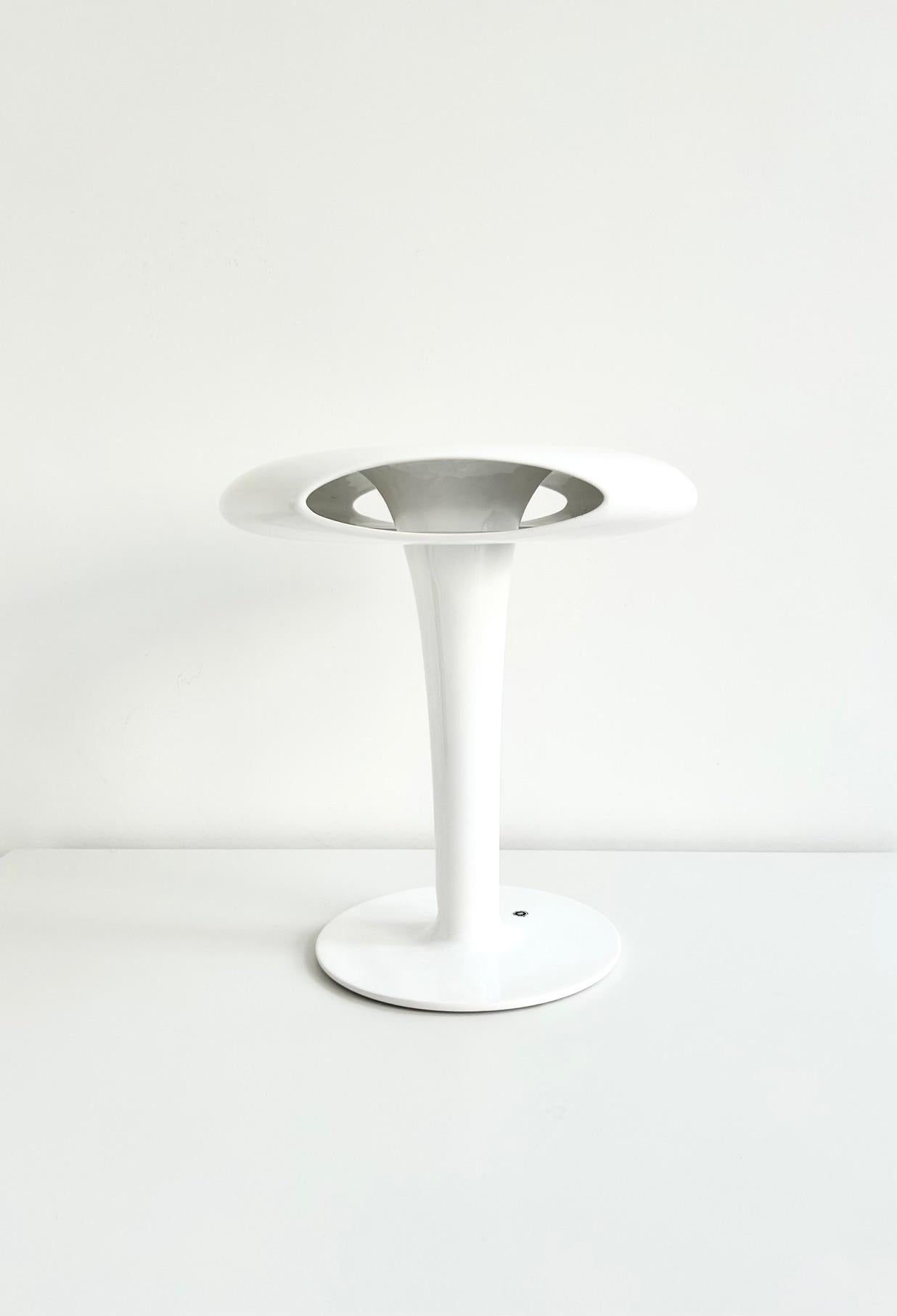 Sci-fi vase by Marc Newson for Cor Unum, 1993 In Excellent Condition For Sale In PARIS, FR