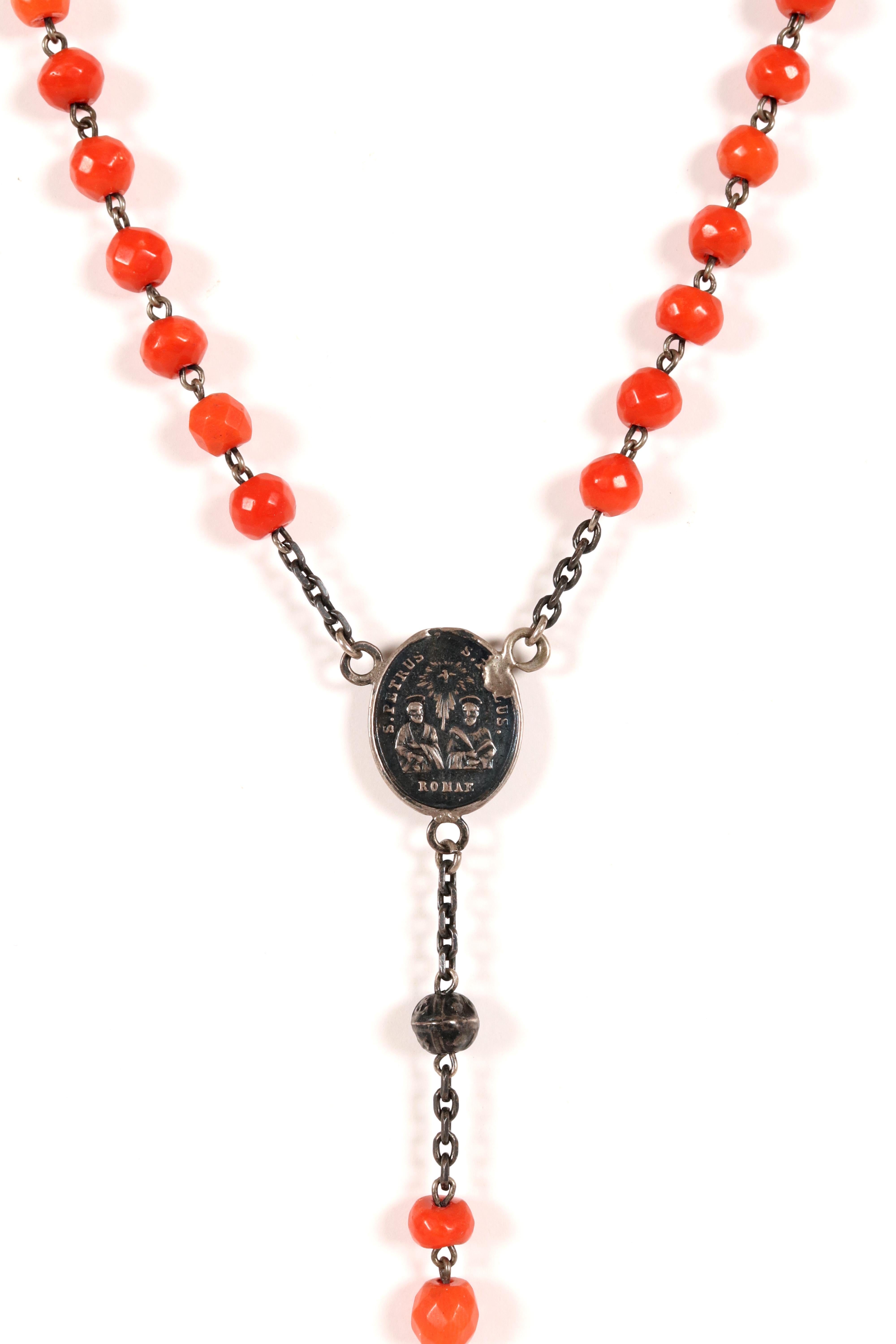 italien Chapelet en corail et argent de CIRCA, Italie, vers 1870. en vente