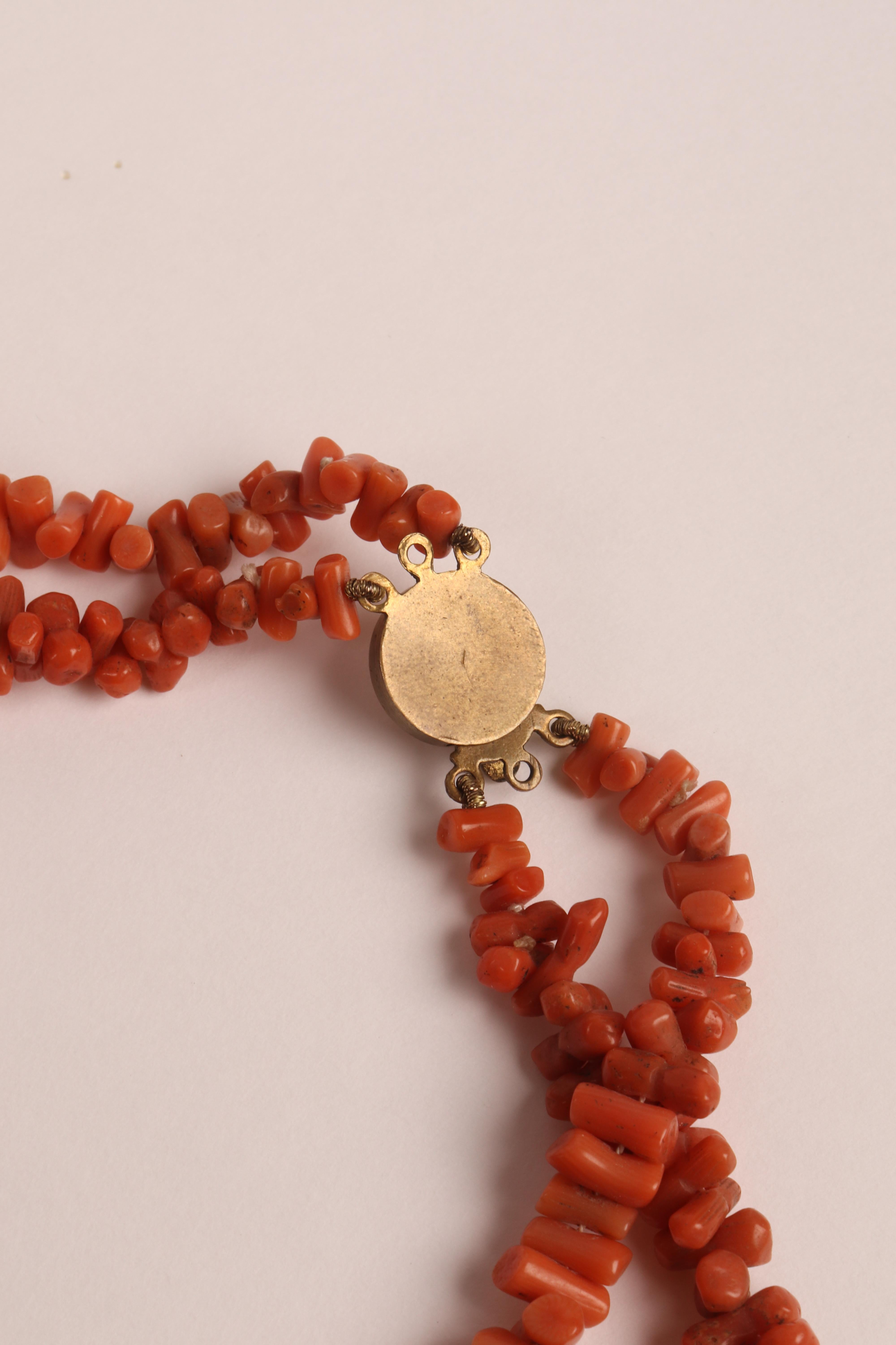 Sciacca coral necklace, England end of 19th century. For Sale 2