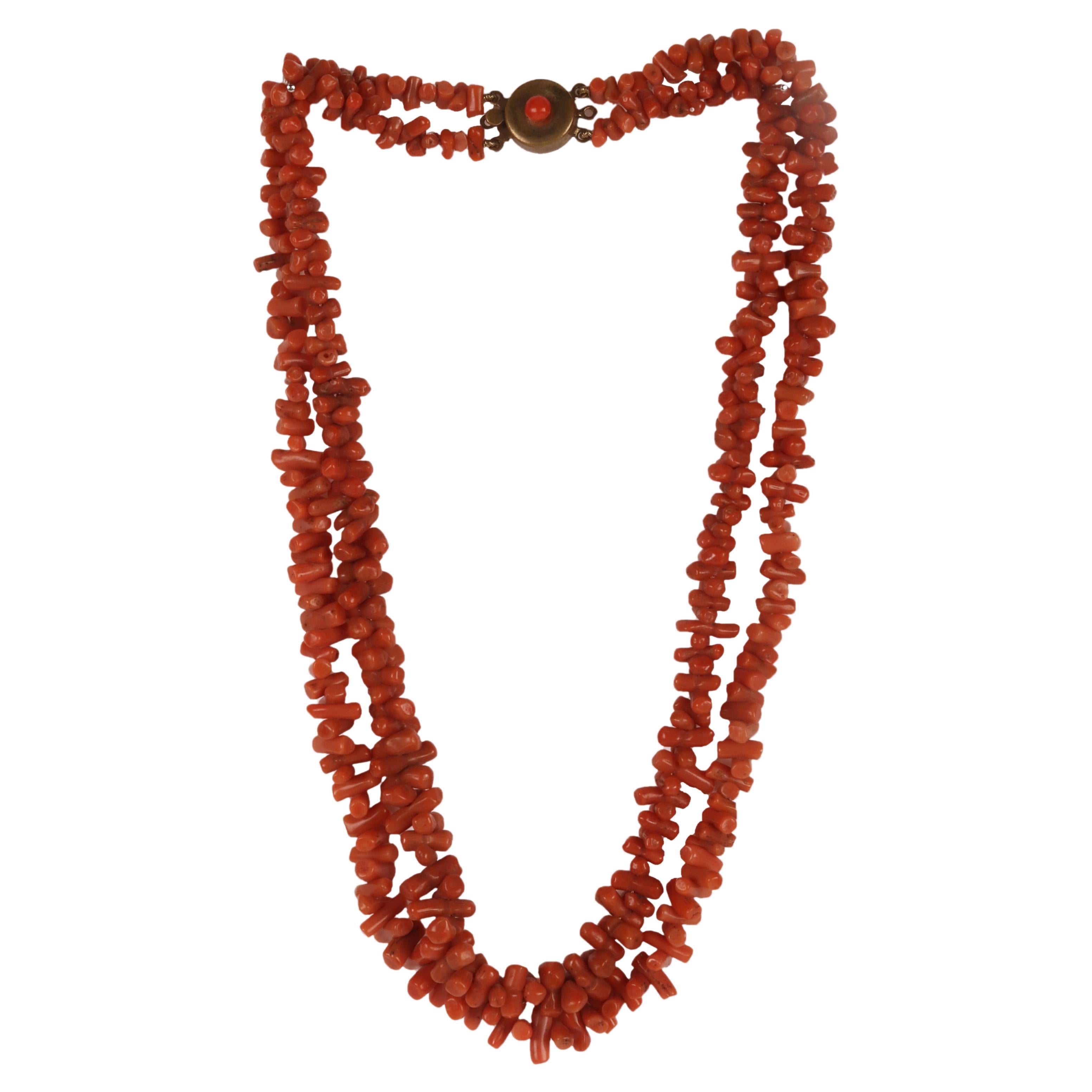 Sciacca coral necklace, England end of 19th century. For Sale