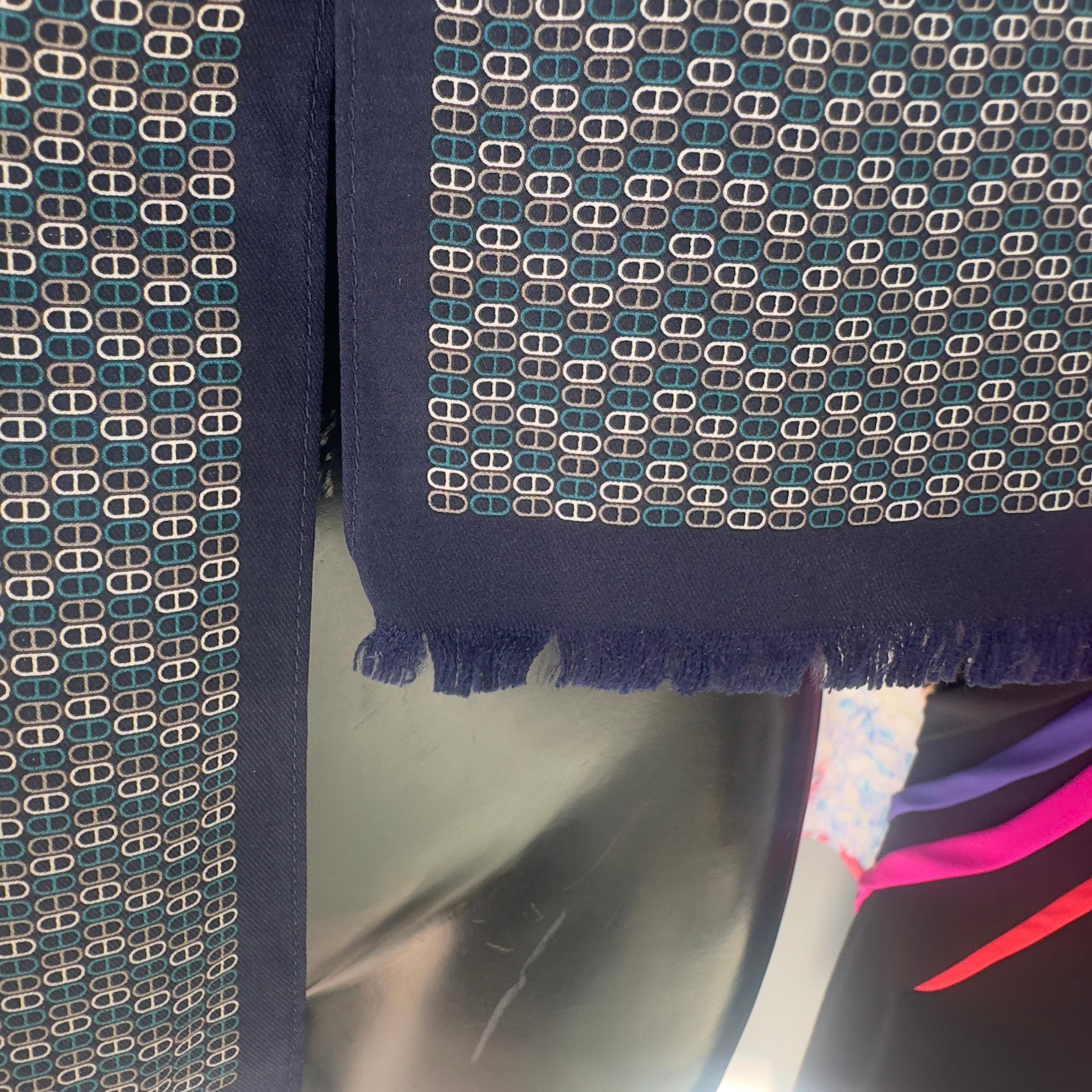 Nuevo pañuelo de seda Hermès en venta 5