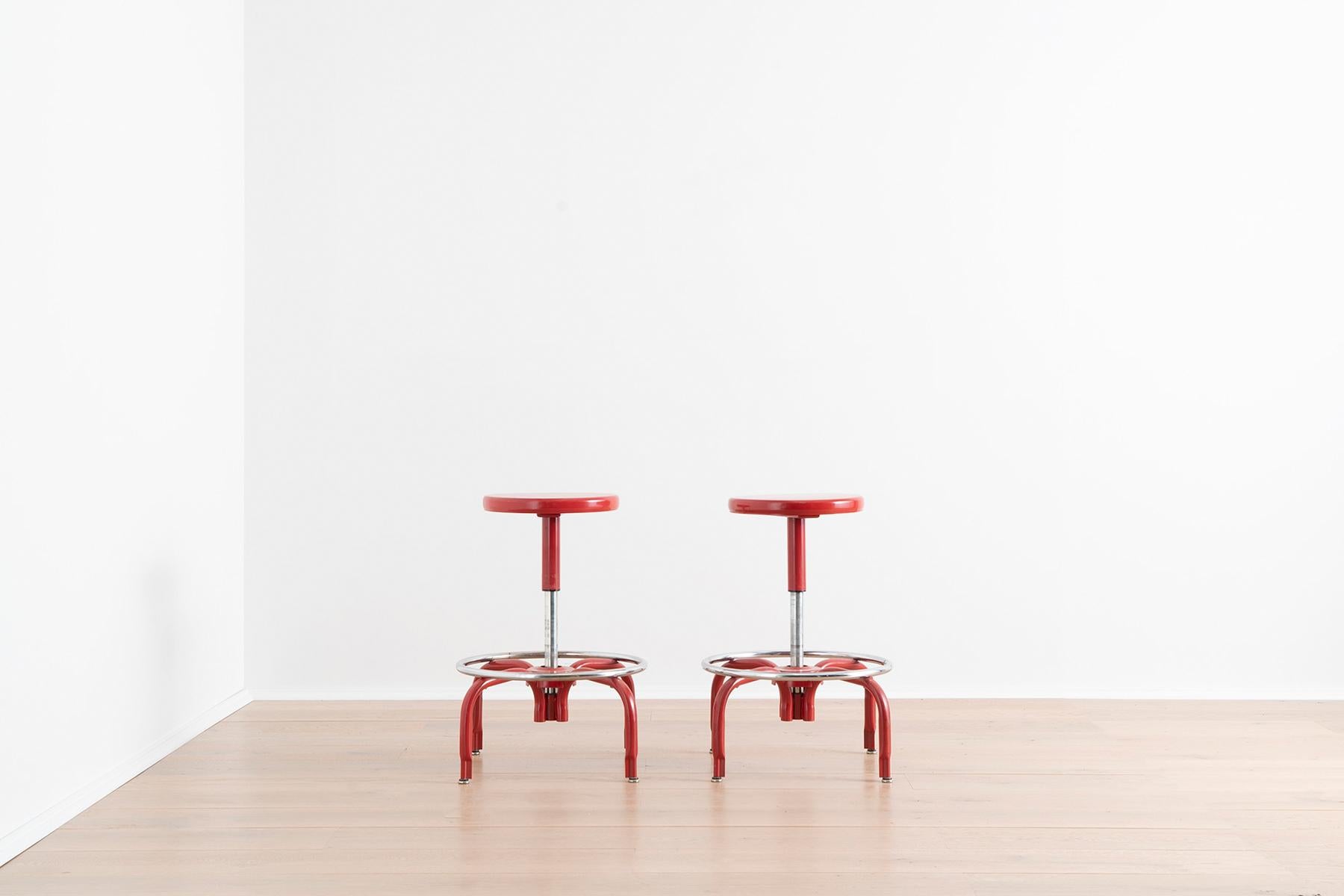 lab stools adjustable