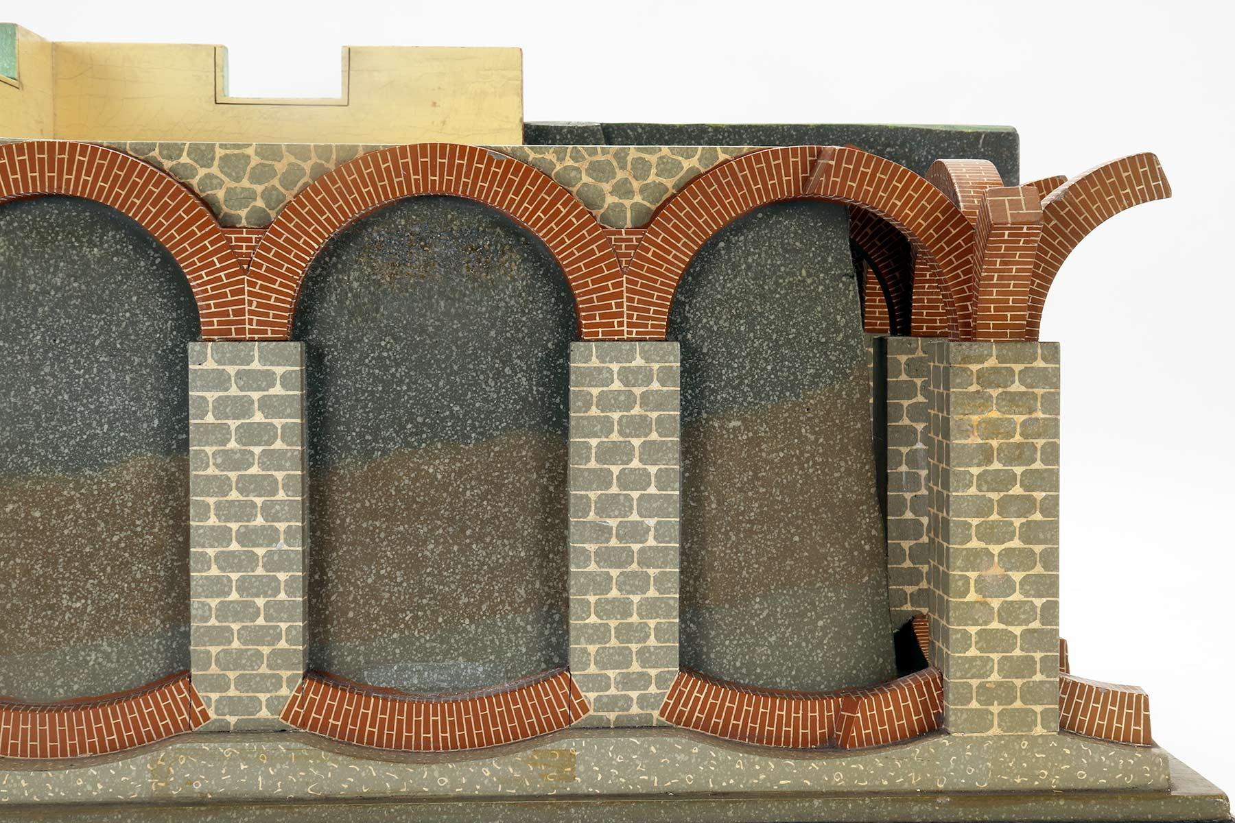 Modèle scientifique en bois (1/30 échelle) d'éléments architecturaux, Italie des années 40 en vente 4