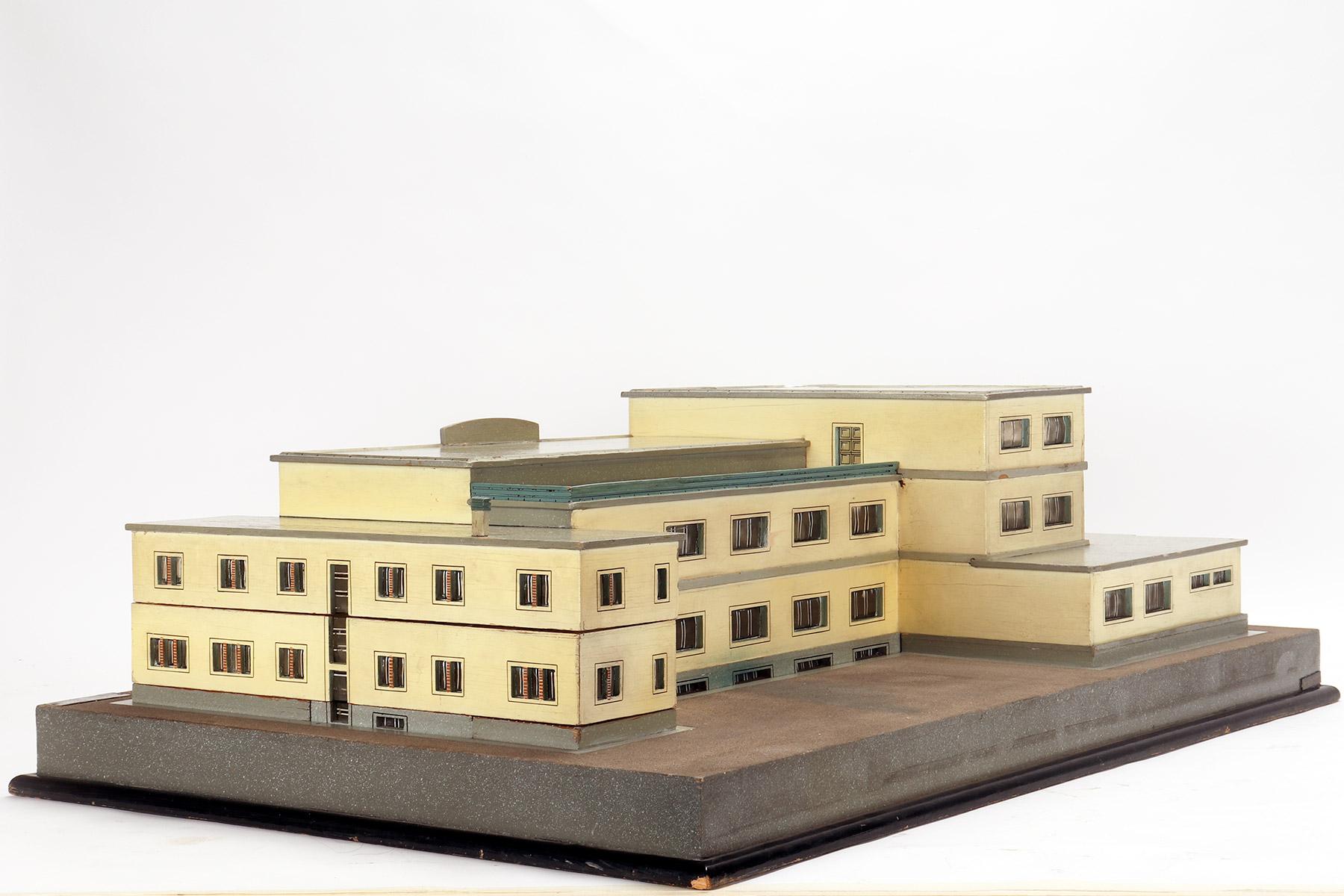 Scientific wooden model of the architecture of a dairy farm, Italy of the 40s For Sale 5