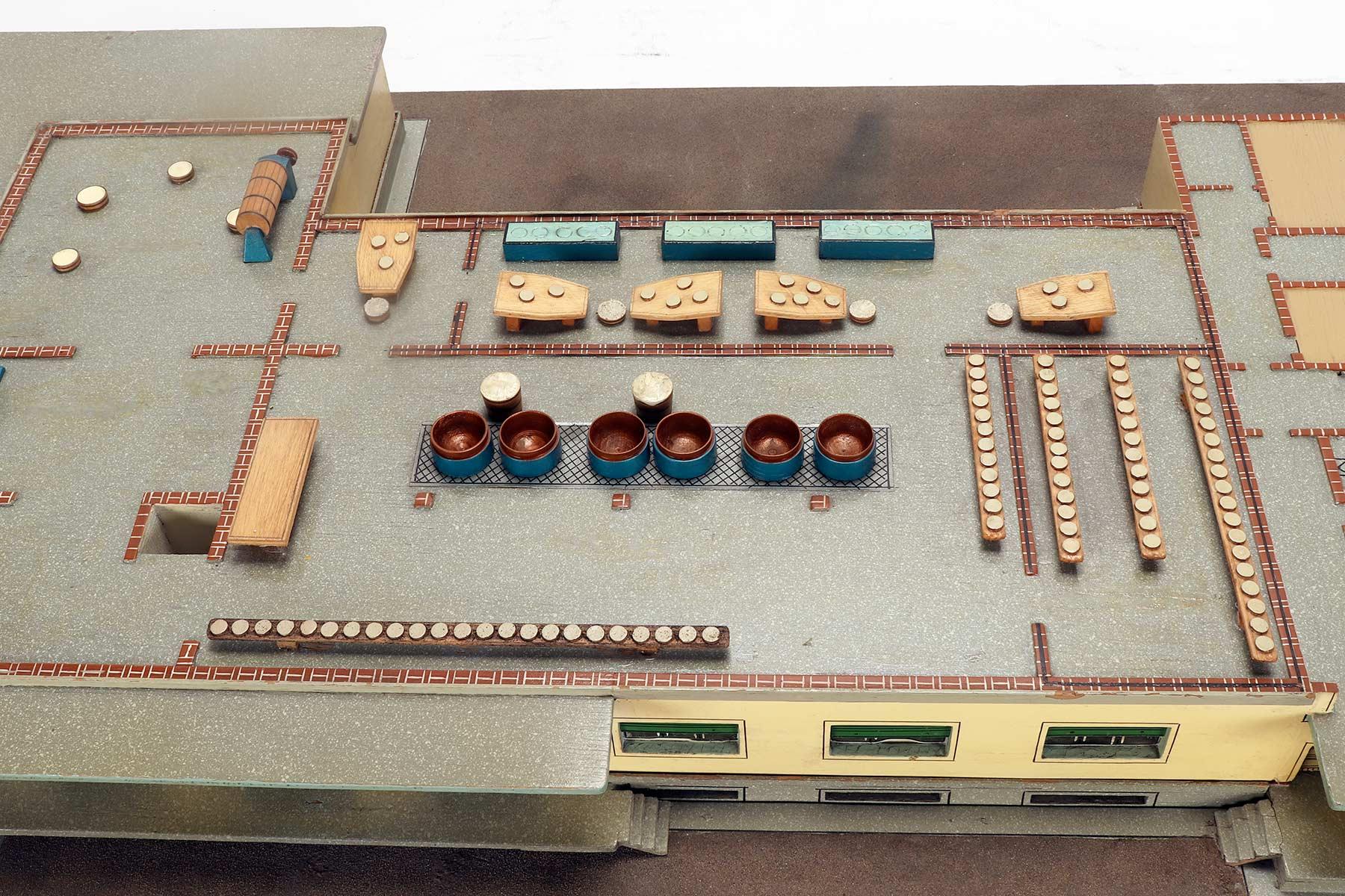 Scientific wooden model of the architecture of a dairy farm, Italy of the 40s For Sale 11