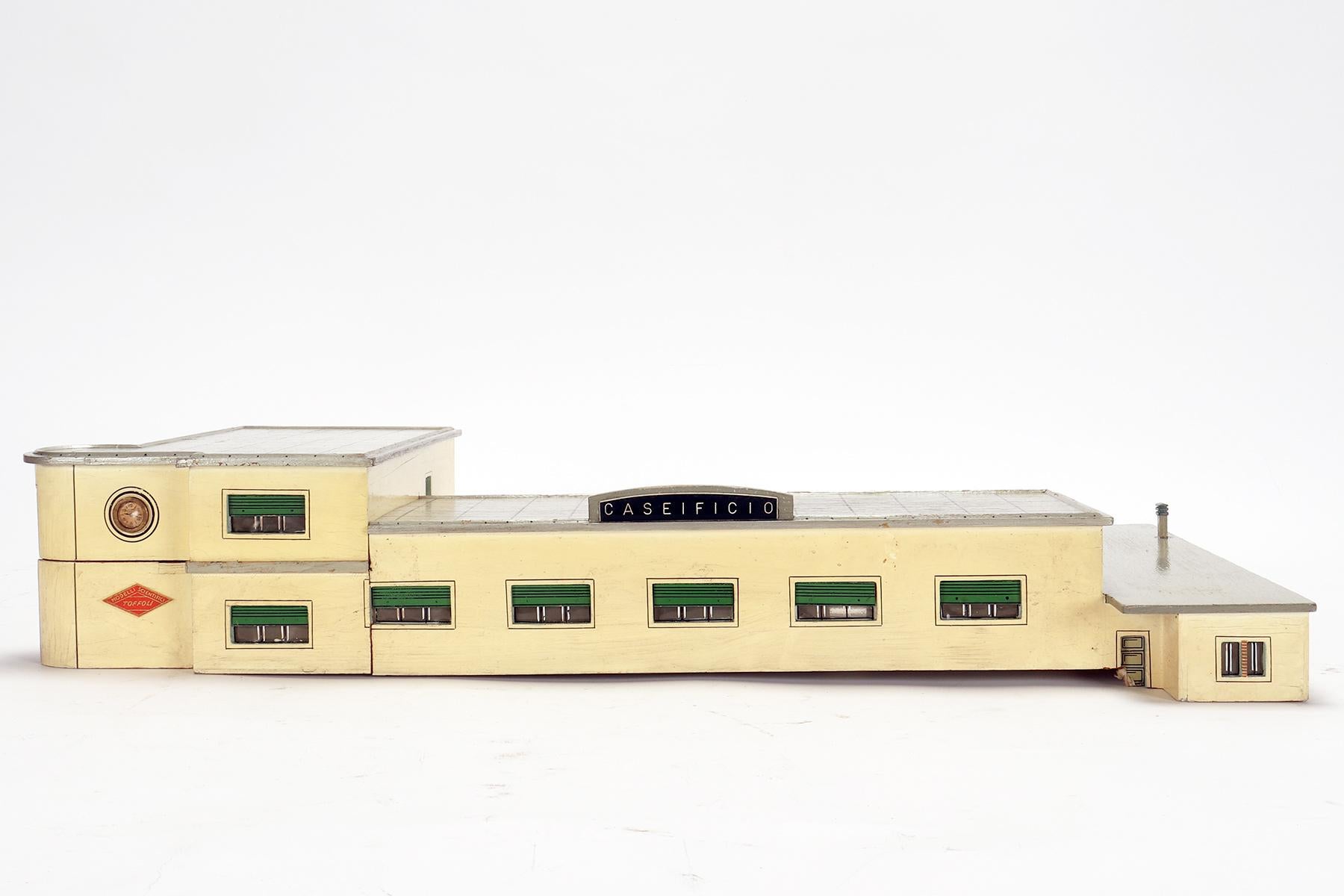 Scientific wooden model of the architecture of a dairy farm, Italy of the 40s For Sale 12